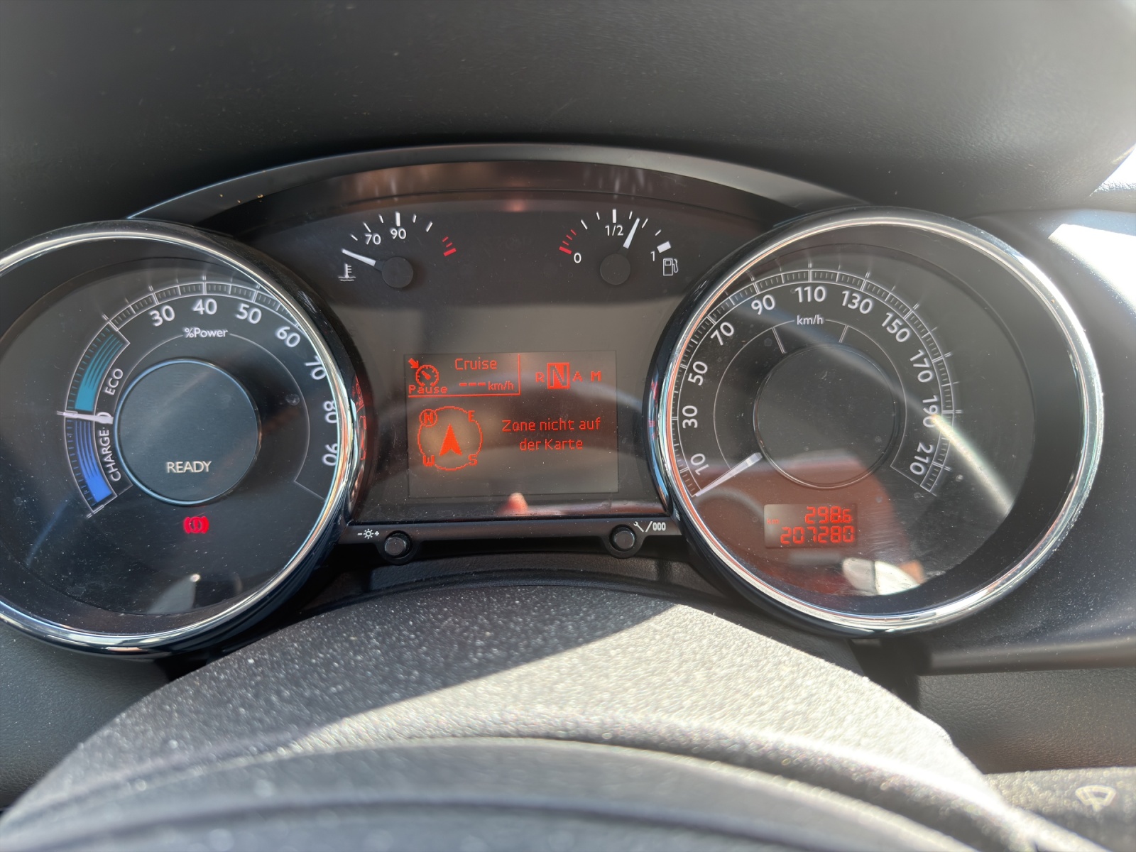 PEUGEOT 3008 HYbrid4 2.0-image-10