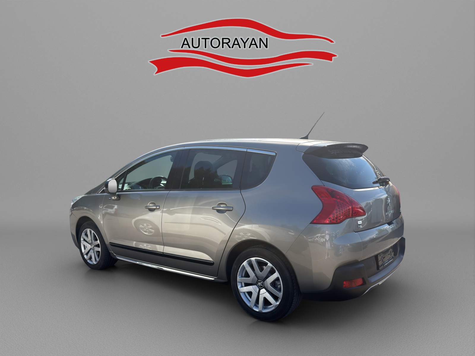 PEUGEOT 3008 HYbrid4 2.0-image-5