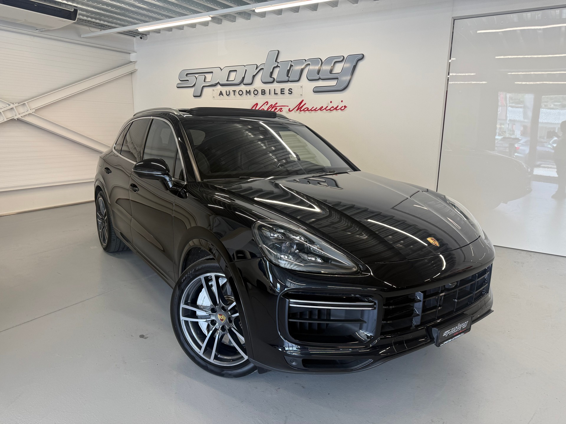 PORSCHE Cayenne Turbo