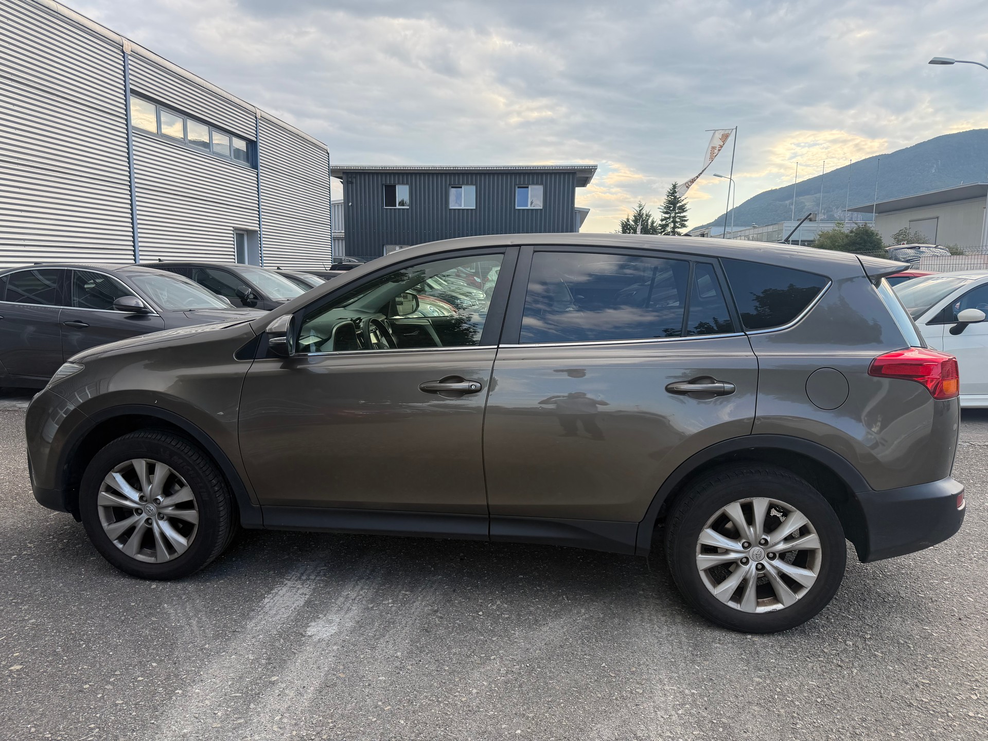 TOYOTA RAV-4 2.2D-4D Sol-image-7