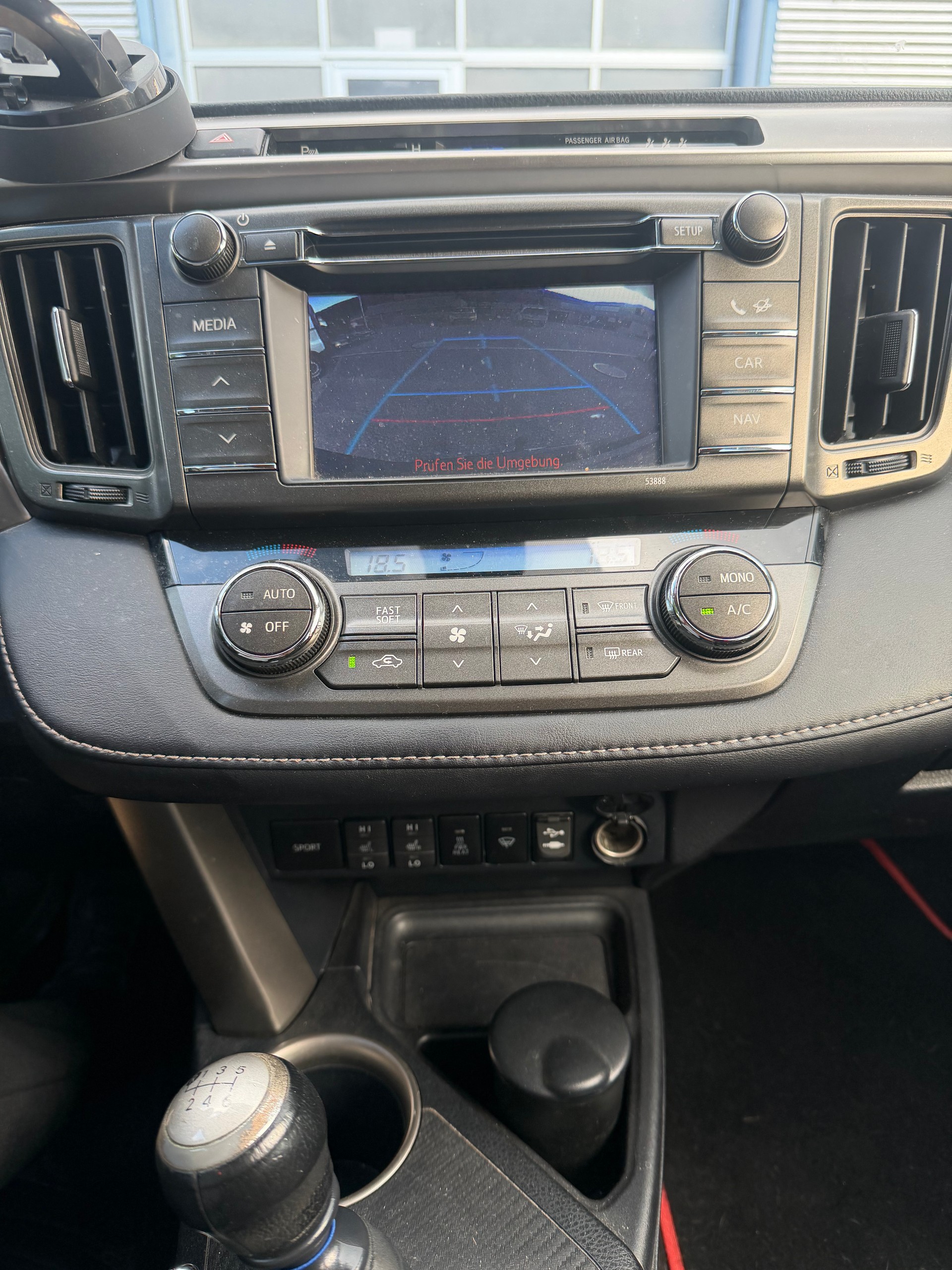 TOYOTA RAV-4 2.2D-4D Sol-image-15