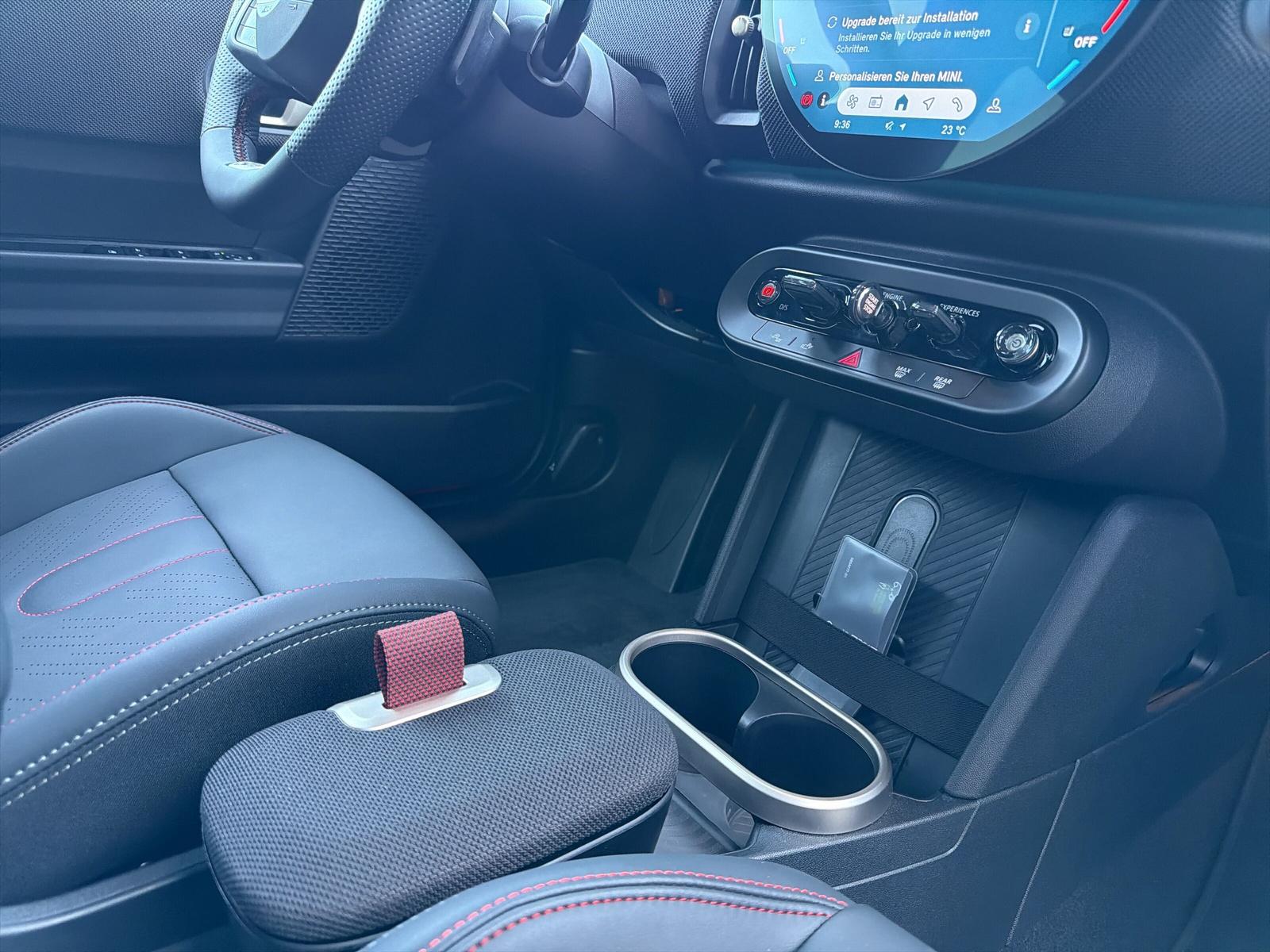 MINI Cooper S JCW Trim F65 2.0i (CH)-image-14