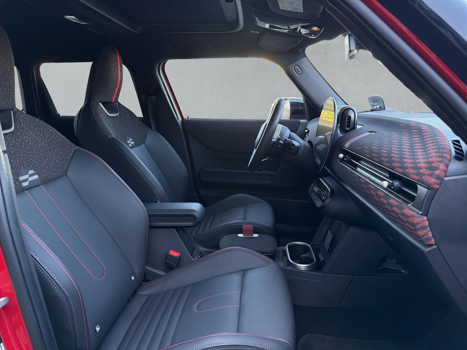 MINI Cooper S JCW Trim F65 2.0i (CH)-image-12