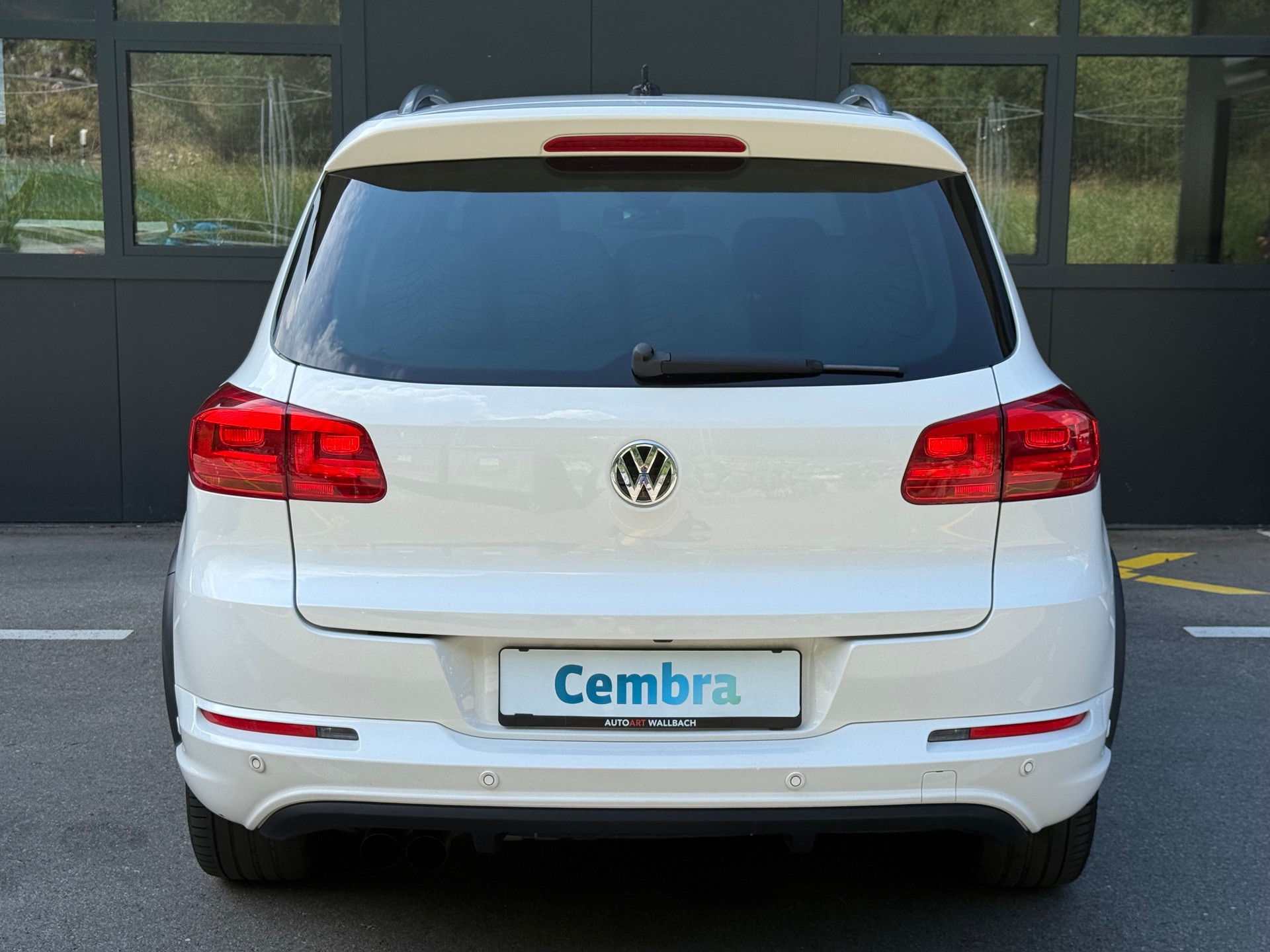 VW Tiguan 2.0 TSI R-Line Design 4Motion DSG-image-5