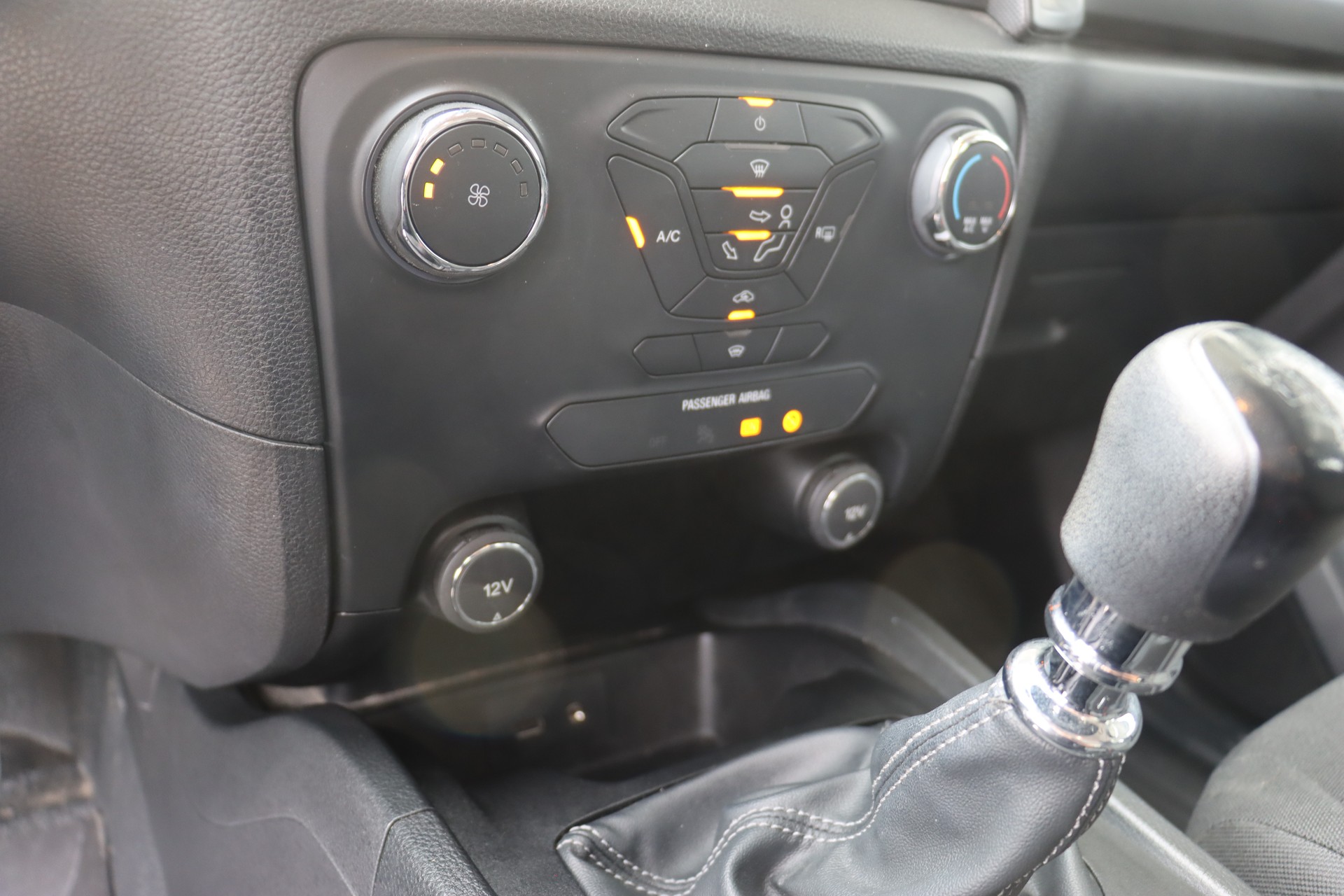 FORD Ranger XLT 2.0 Eco Blue 4x4-image-14