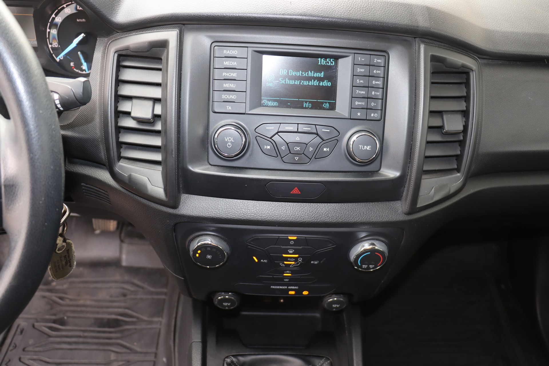 FORD Ranger XLT 2.0 Eco Blue 4x4-image-13