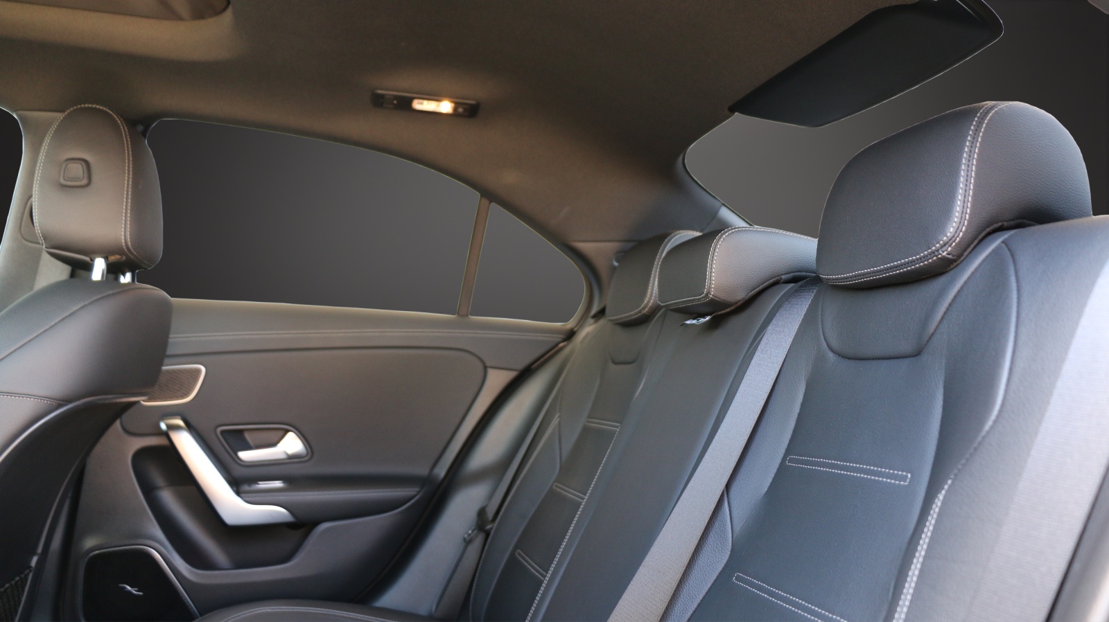MERCEDES-BENZ A 35 AMG 4Matic-image-8