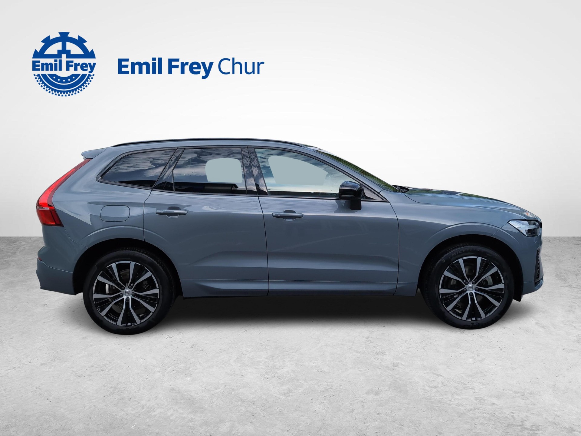 VOLVO XC60 2.0 T6 TE Ultimate Dark eAWD-image-5