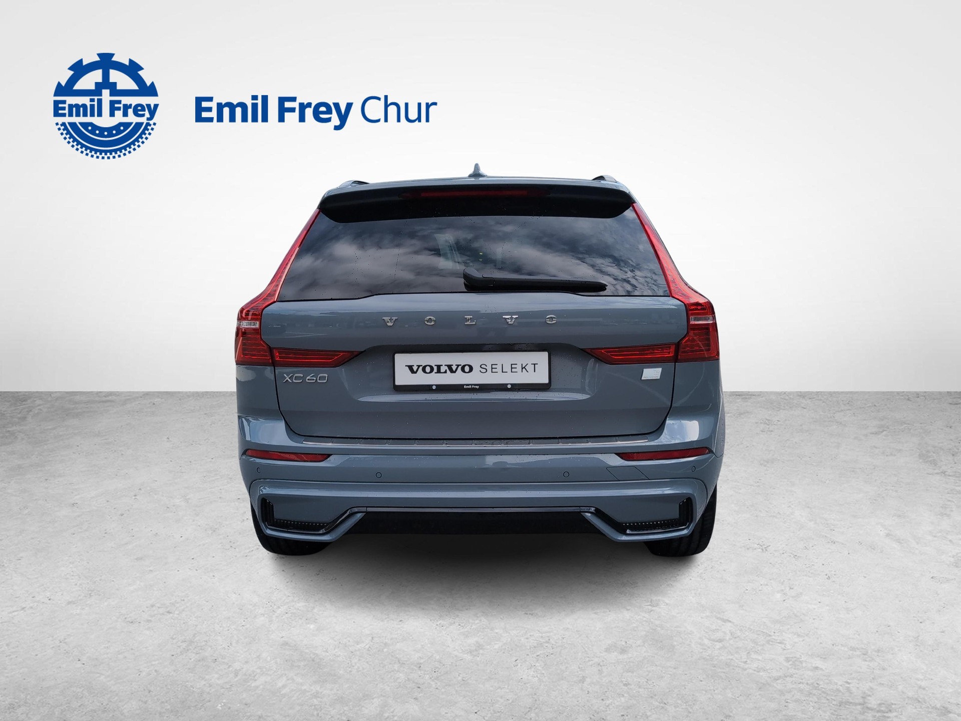 VOLVO XC60 2.0 T6 TE Ultimate Dark eAWD-showroom-element-3