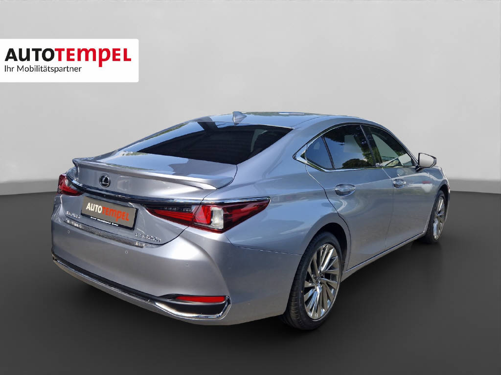 LEXUS ES 300h Excellence 45906/000-image-5