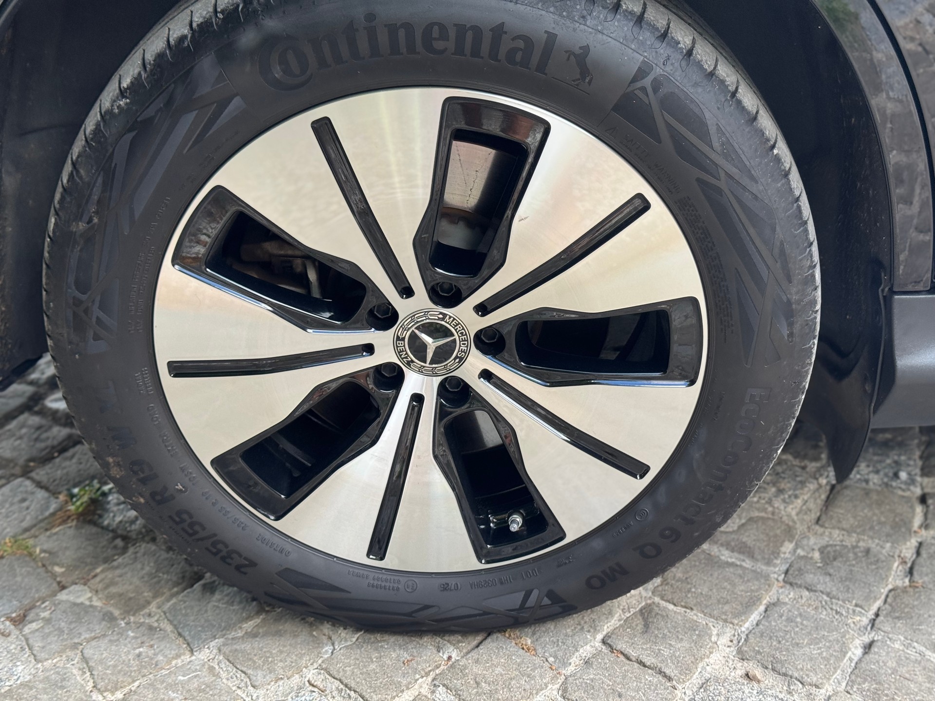 MERCEDES-BENZ EQC 400 4Matic EQ Star-image-9
