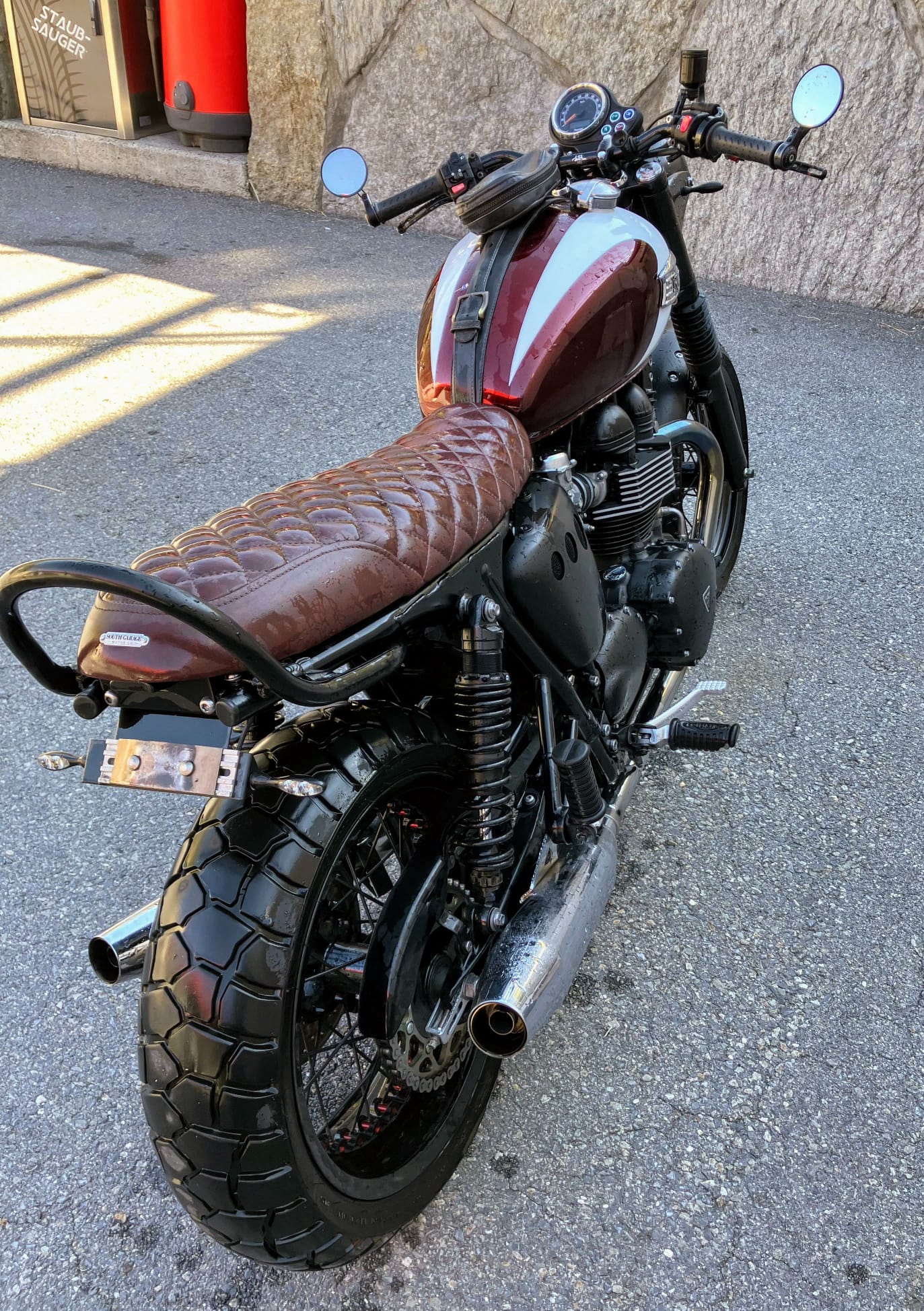 TRIUMPH Bonneville 900 i T 100-image-2