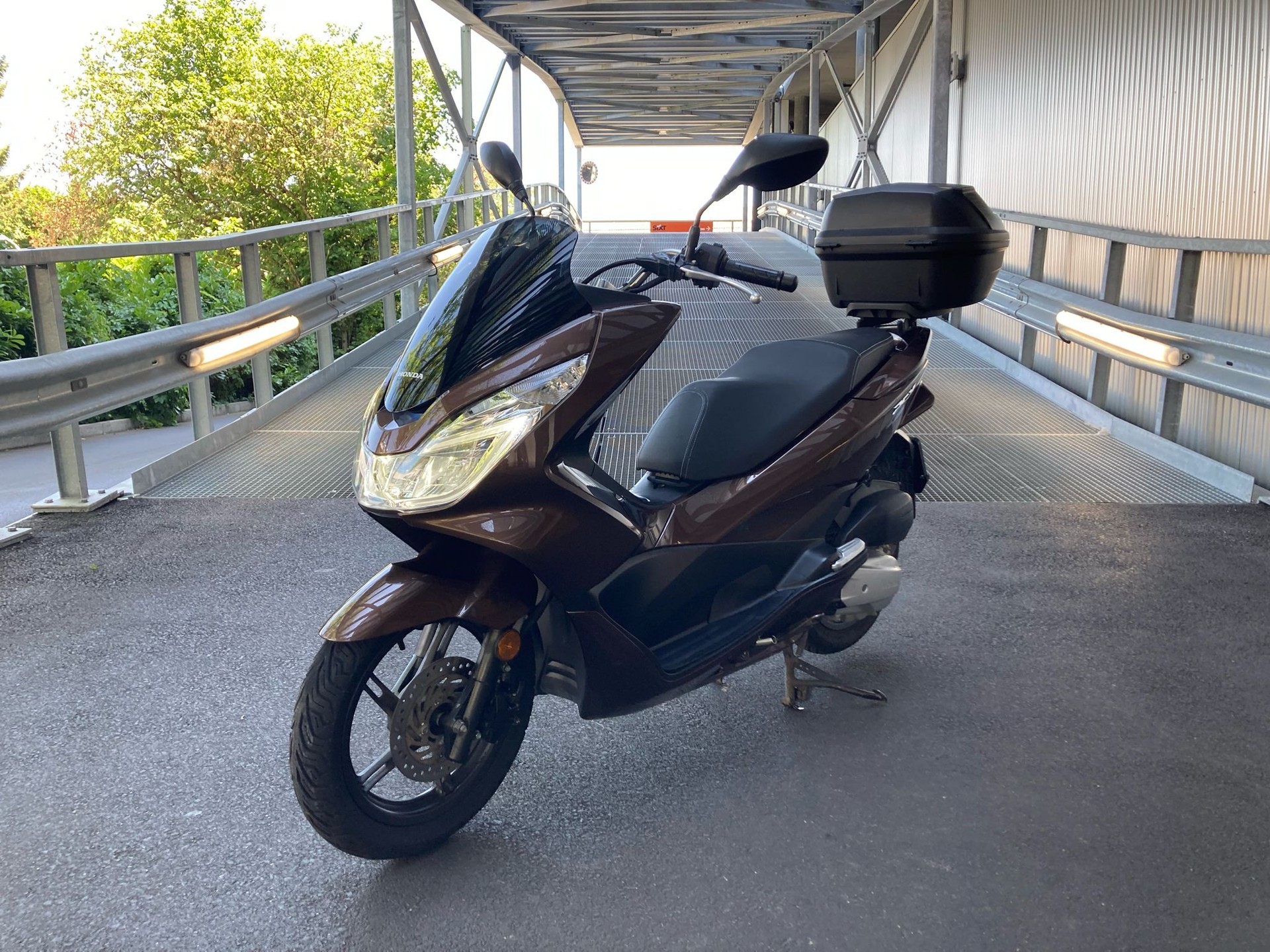 HONDA PCX 125 i-image-1