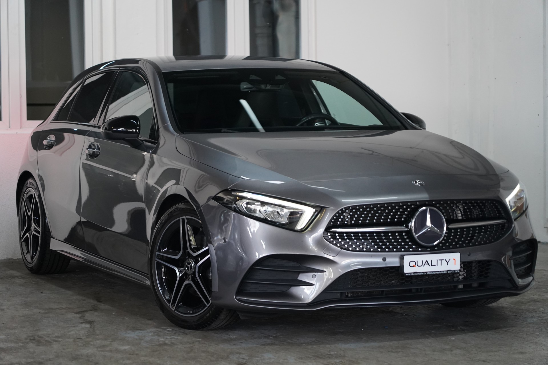 MERCEDES-BENZ A 180 AMG Line 7G-DCT