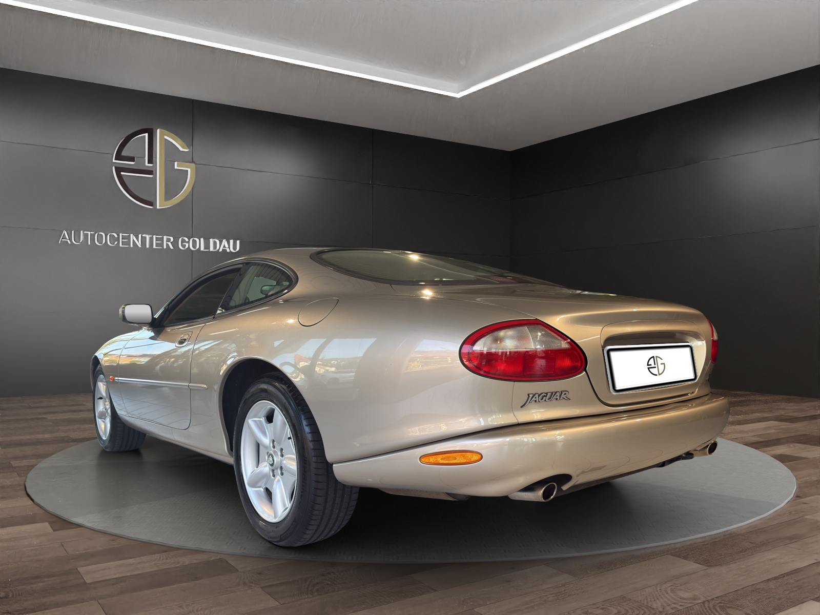 JAGUAR XK8 Sportcoupé-showroom-element-1