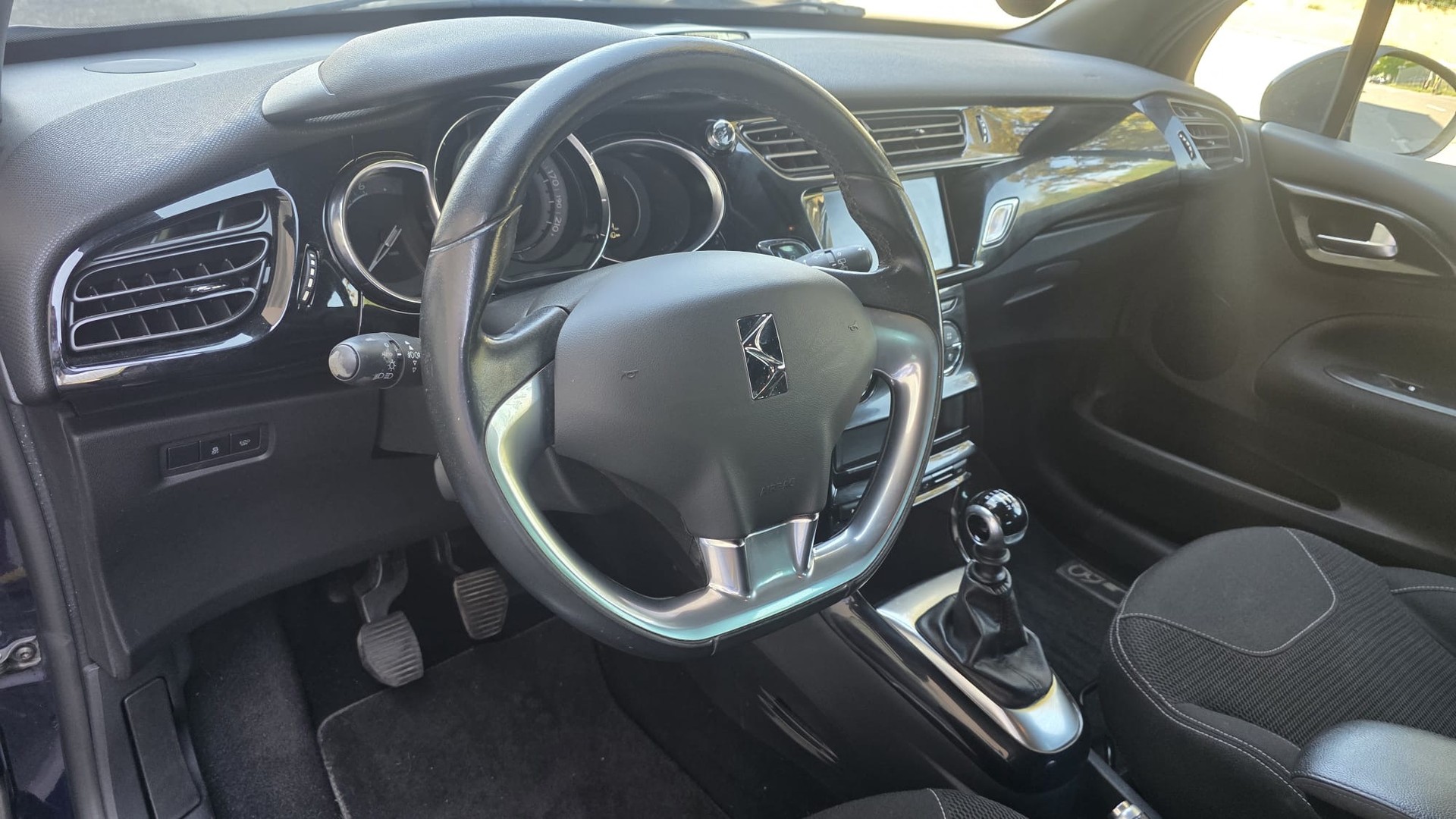 DS AUTOMOBILES DS 3 1.6 THP 1955-image-12