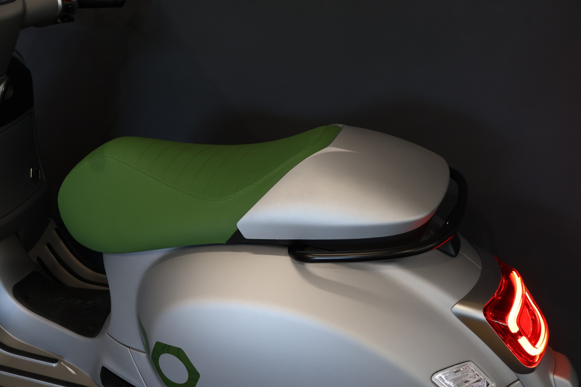 PIAGGIO Vespa GTS 310 Edizione Ottantesimo No. 31/1946 (4 Jahre Garantie)-image-14