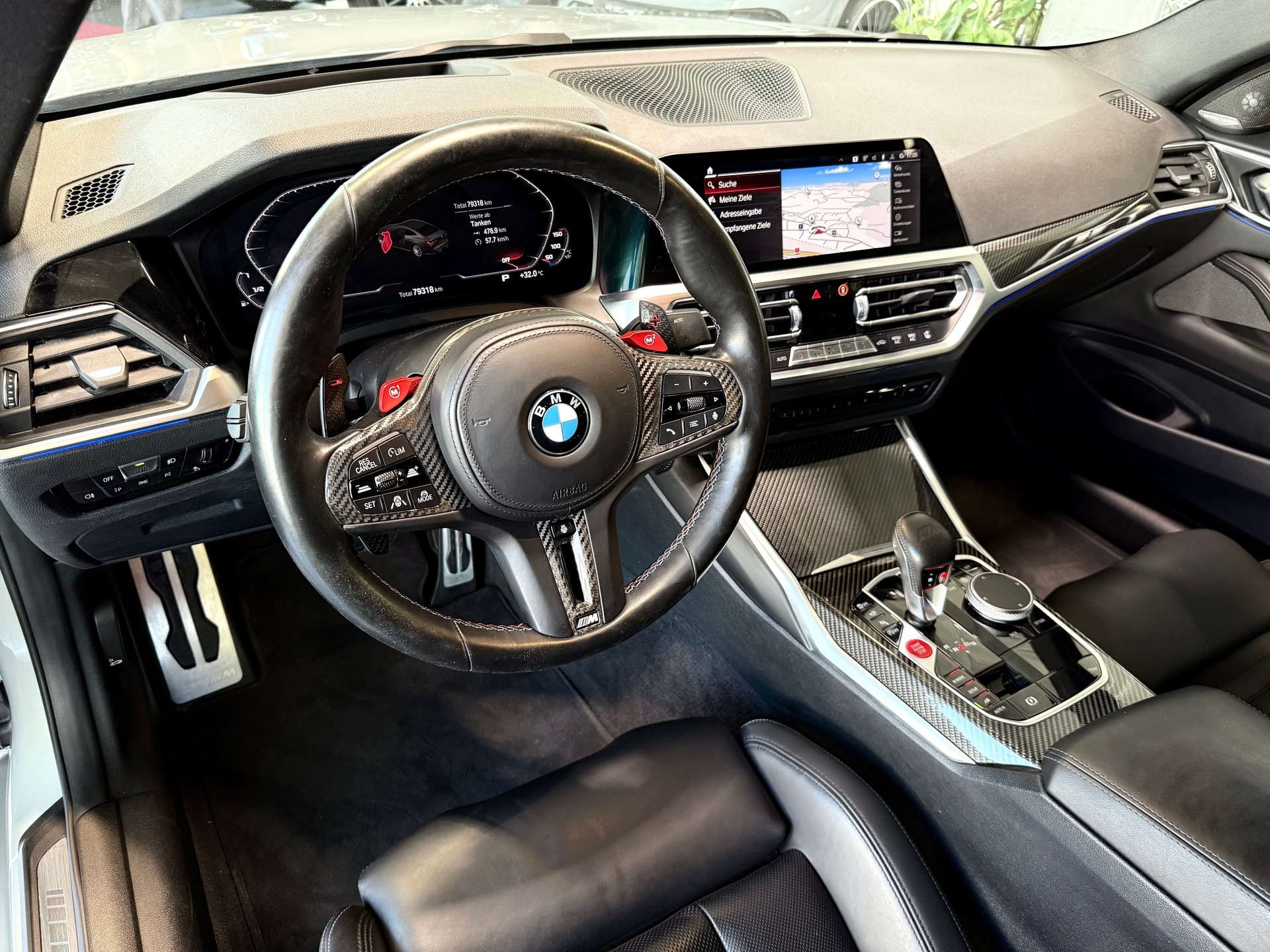 BMW M4 Coupé Competition M xDrive-image-12