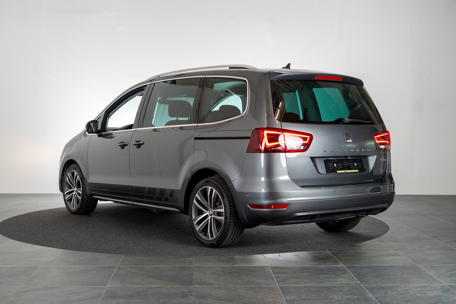 SEAT Alhambra 2.0 TDI 150 Hola FR-Line DSG / 7 Sitze / EL. Schiebetüren-image-6