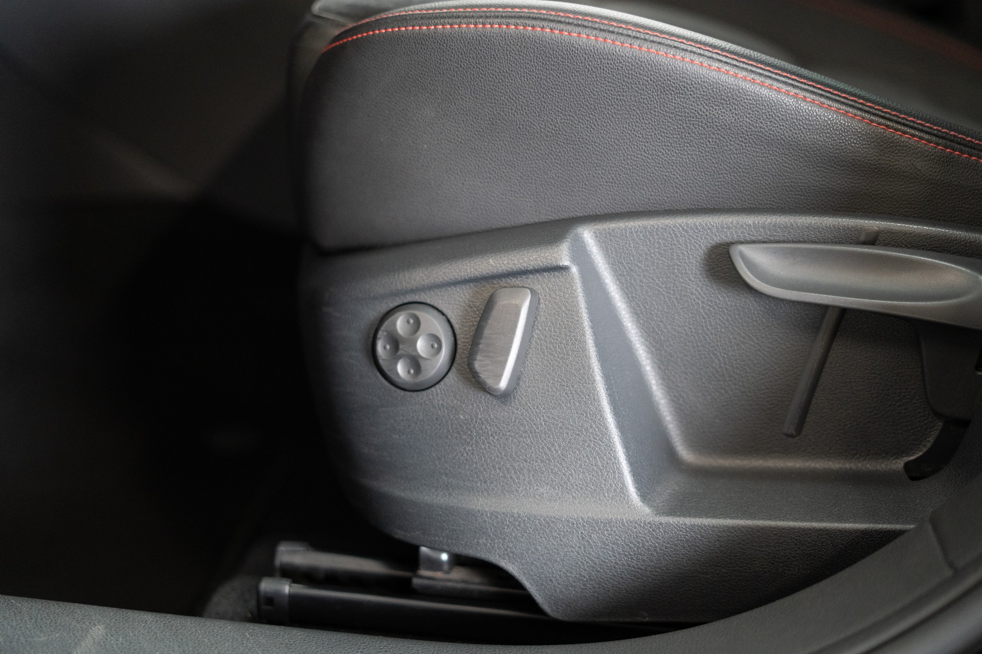 SEAT Alhambra 2.0 TDI 150 Hola FR-Line DSG / 7 Sitze / EL. Schiebetüren-image-9
