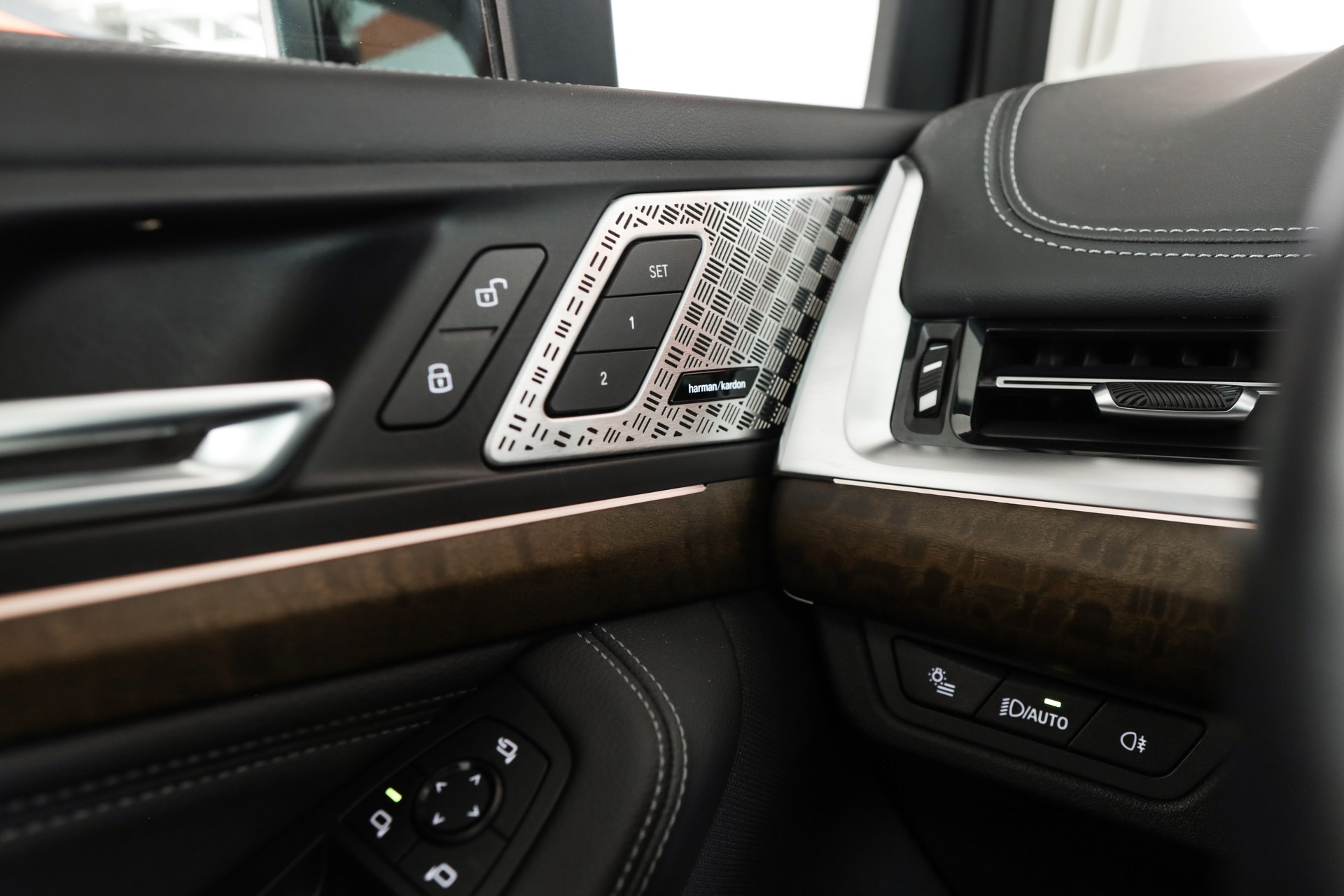 BMW 225e xDrive Active Tourer Luxury Line * Panoramaglass / Driving Assistant Pro / Pack innovation-image-20