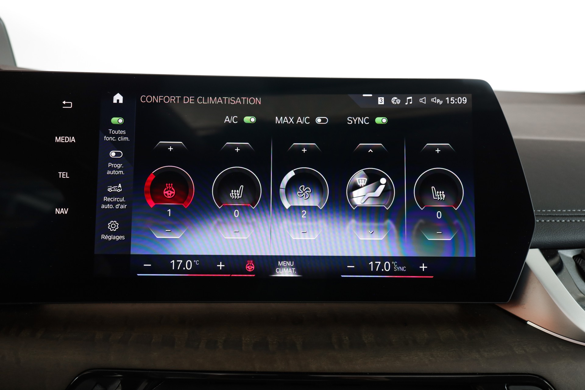 BMW 225e xDrive Active Tourer Luxury Line * Panoramaglass / Driving Assistant Pro / Pack innovation-image-16