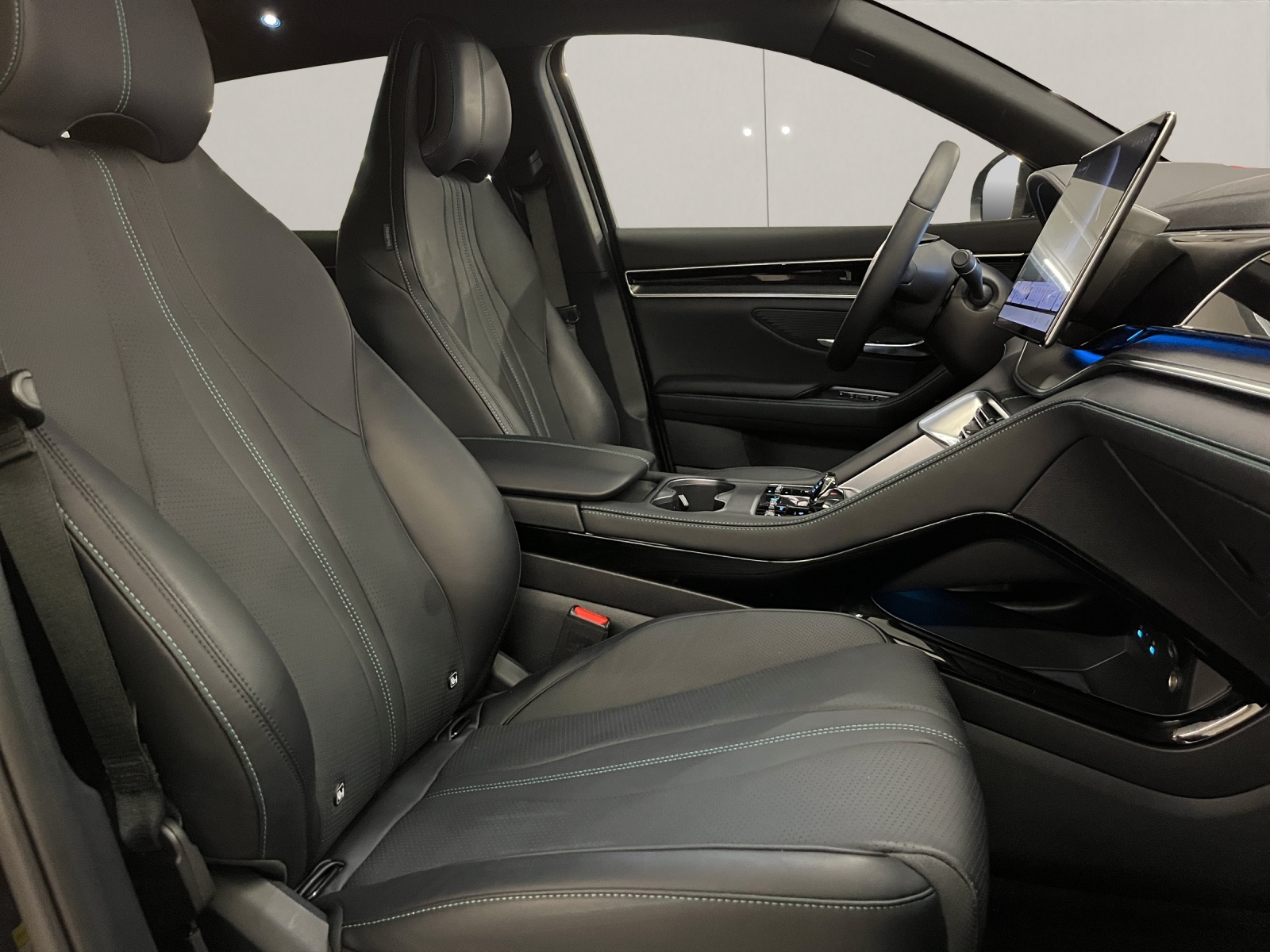 BYD Seal U DM-i Design AWD-image-14