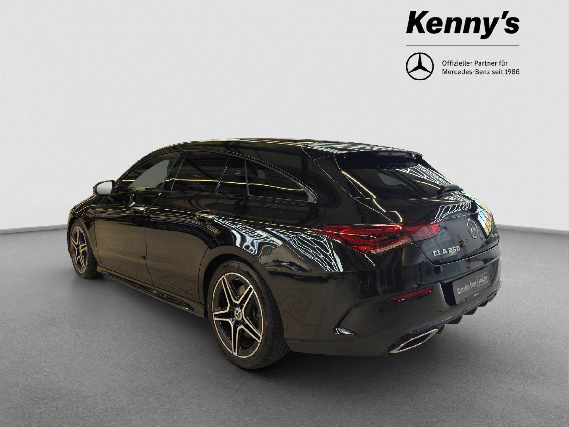 MERCEDES-BENZ CLA 250 AMG Line 4MATIC Shooting Brake-showroom-element-3
