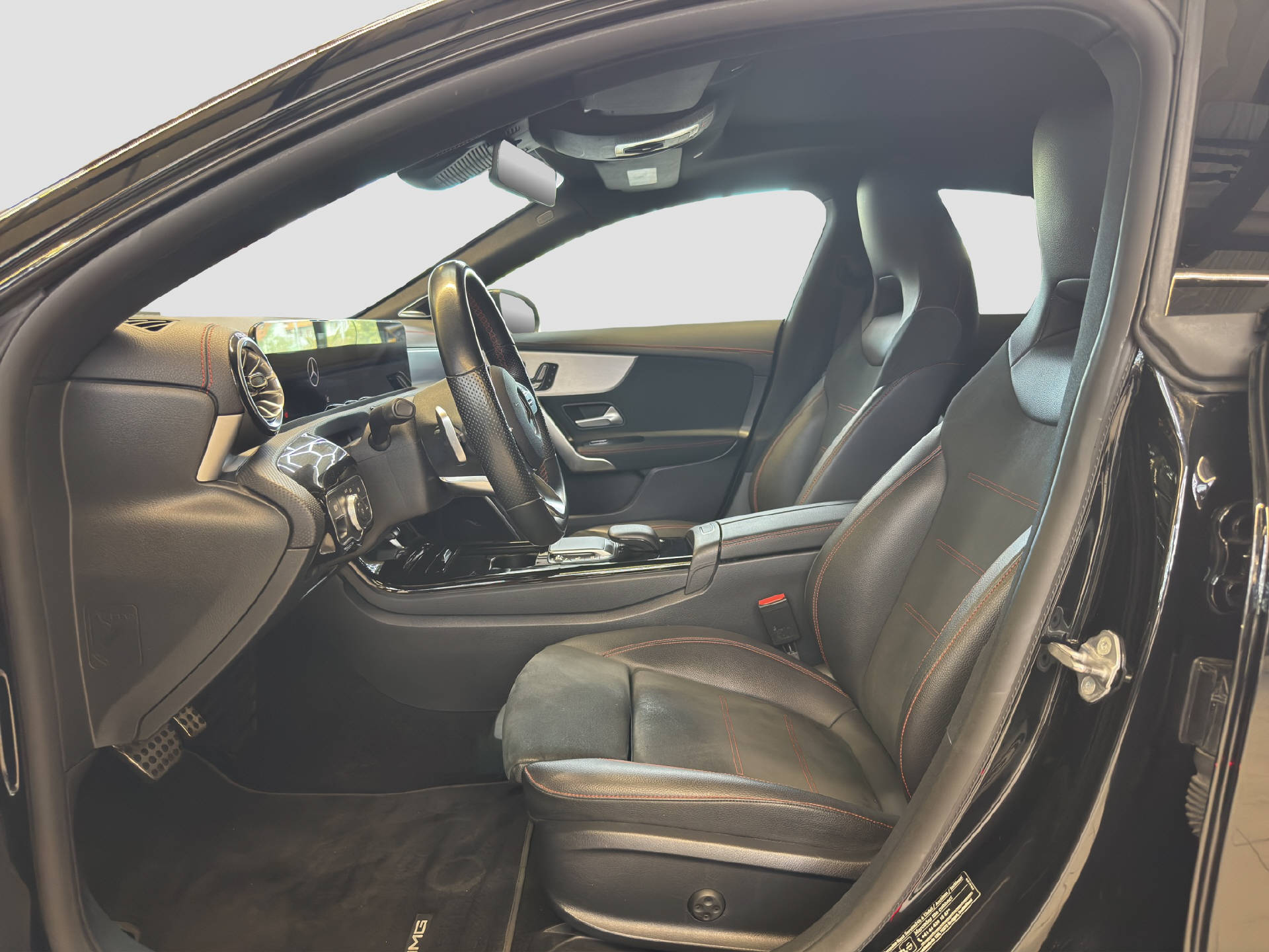 MERCEDES-BENZ CLA 250 AMG Line 4MATIC Shooting Brake-image-6