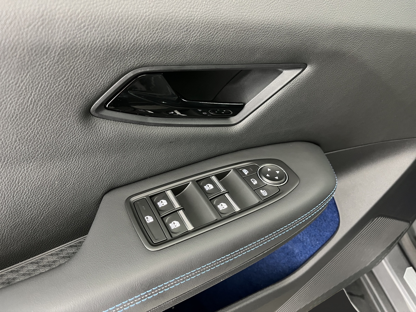RENAULT Scénic E-Tech esprit Alpine-image-12