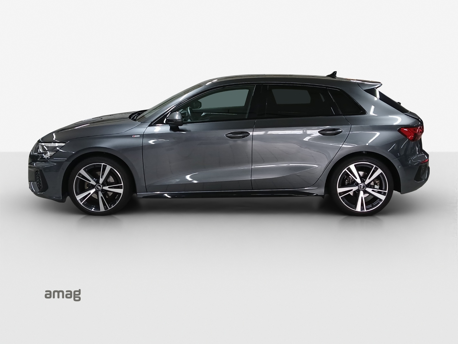 AUDI A3 Sportback 35 TFSI S line Attraction S-tronic-showroom-element-1