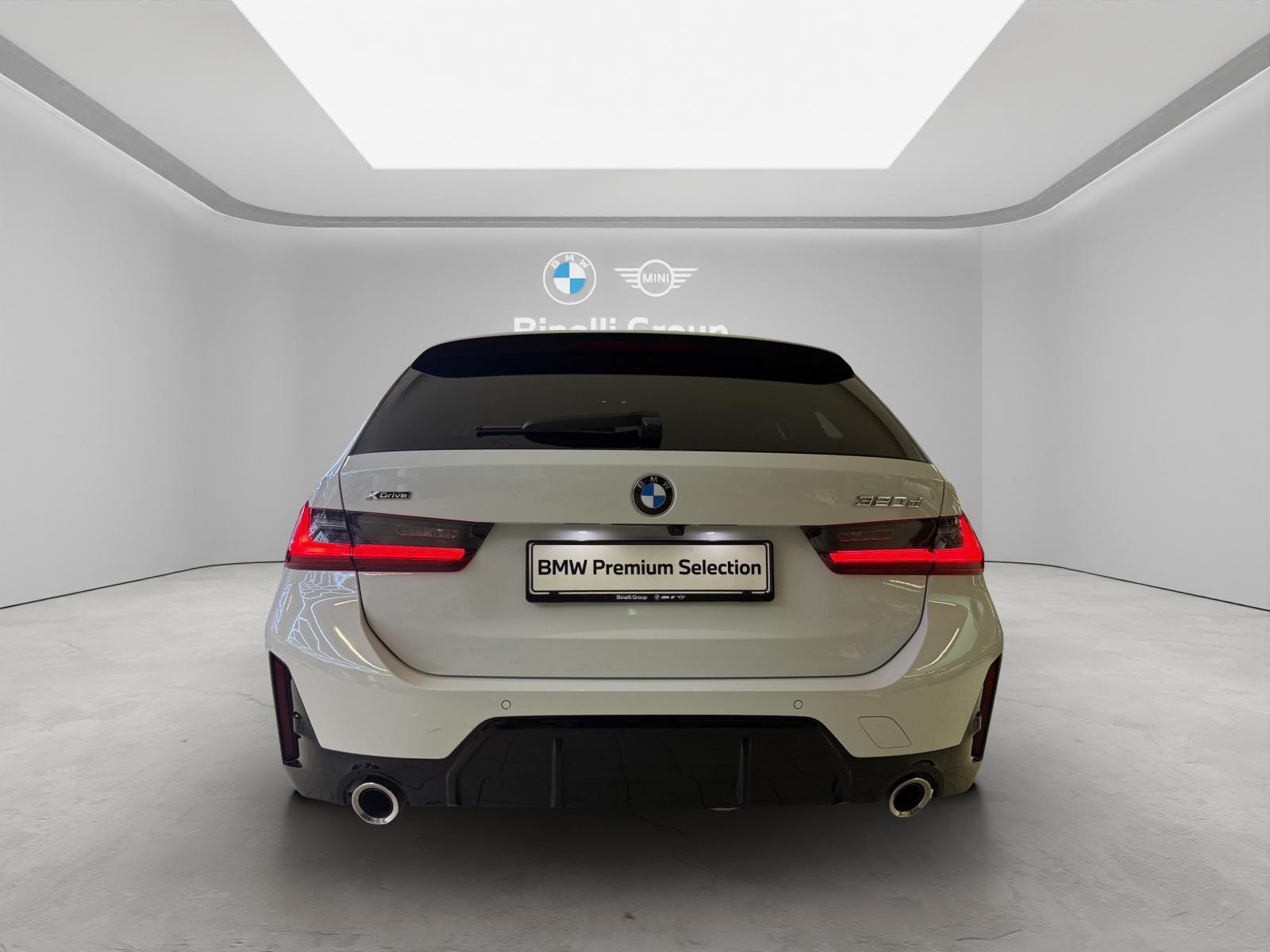 BMW Touring 320d xDrive M-SportPaket-showroom-element-3