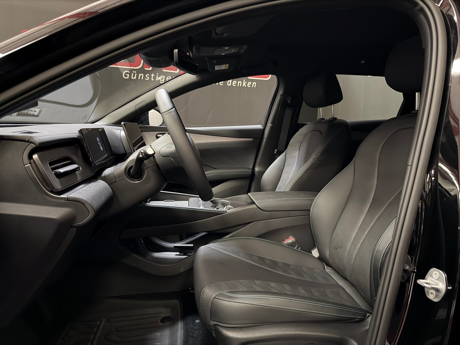BYD Seal 6 DM-i Touring Comfort-image-12