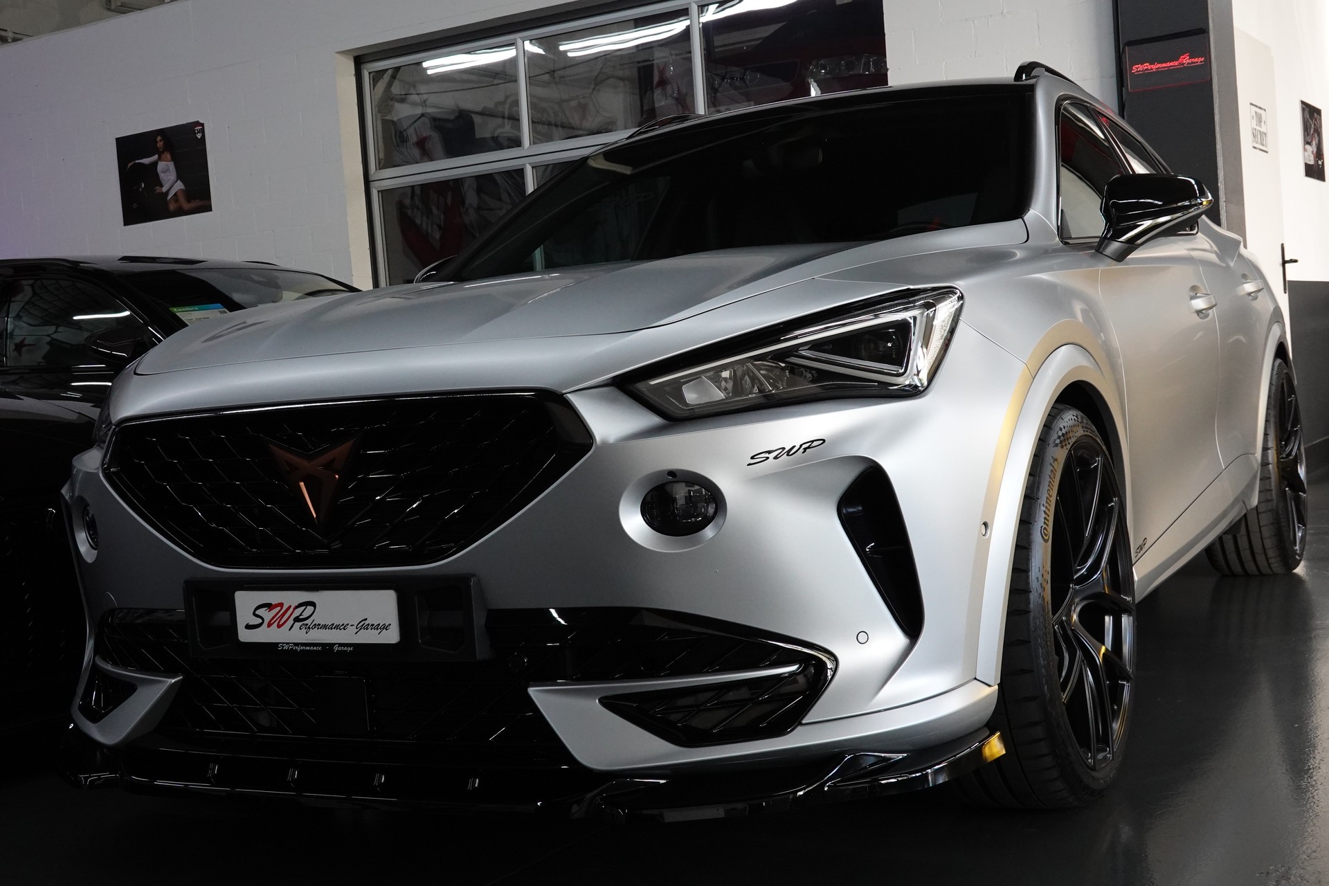 CUPRA FORMENTOR 2.0TSI SILVER 4DRIVE DSG CH-FZ APR 385-showroom-element-3