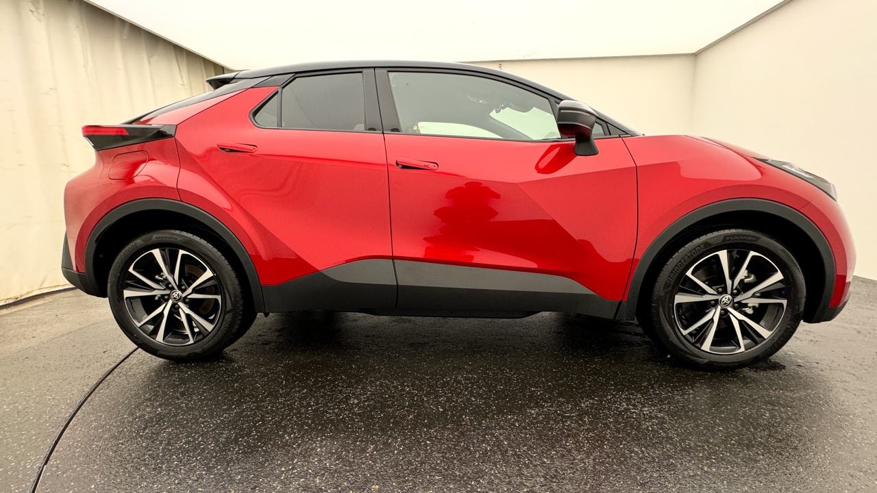 TOYOTA C-HR 2.0 PHEV CVT Style-showroom-element-1