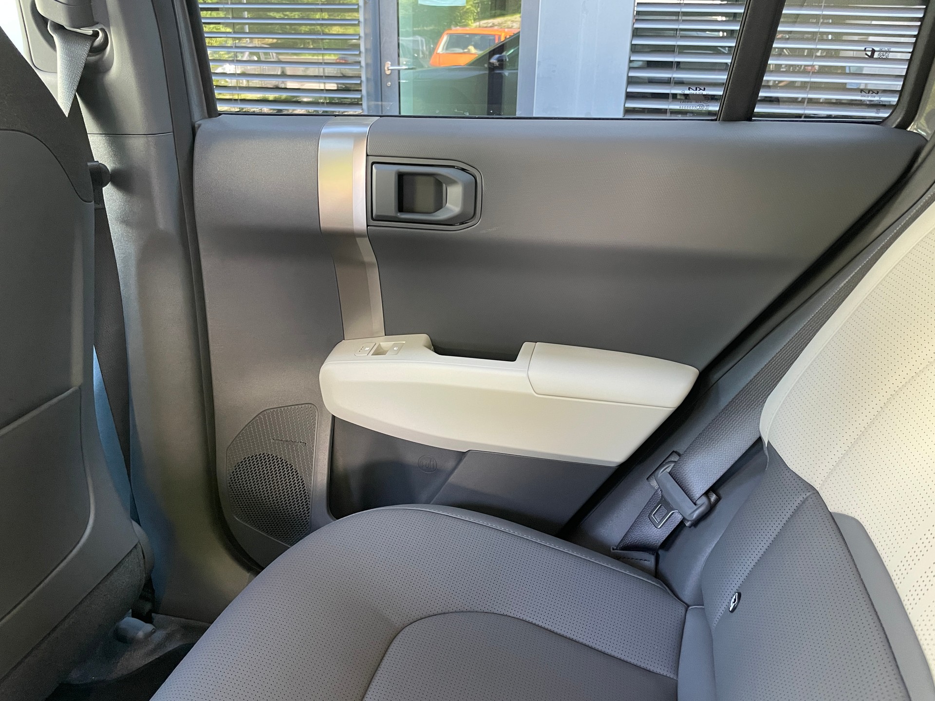 KIA EV3 81,4 kWh GT-Line mit GT-Line Pack, Panoramadach, V2L, AHK (MODELL 26)-image-13