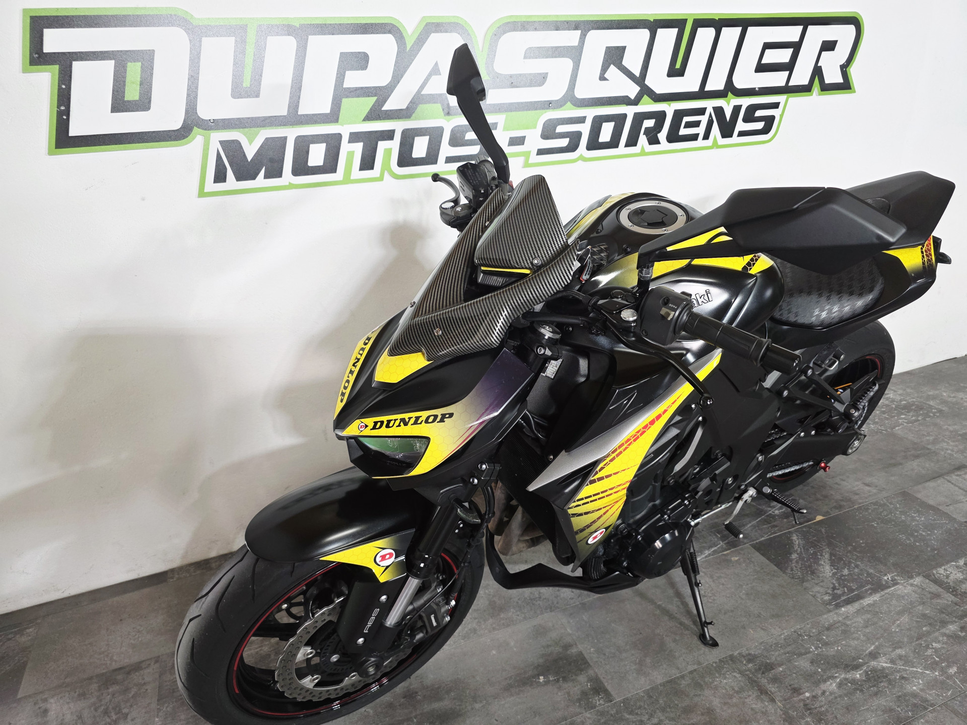 KAWASAKI Z 1000-showroom-element-2
