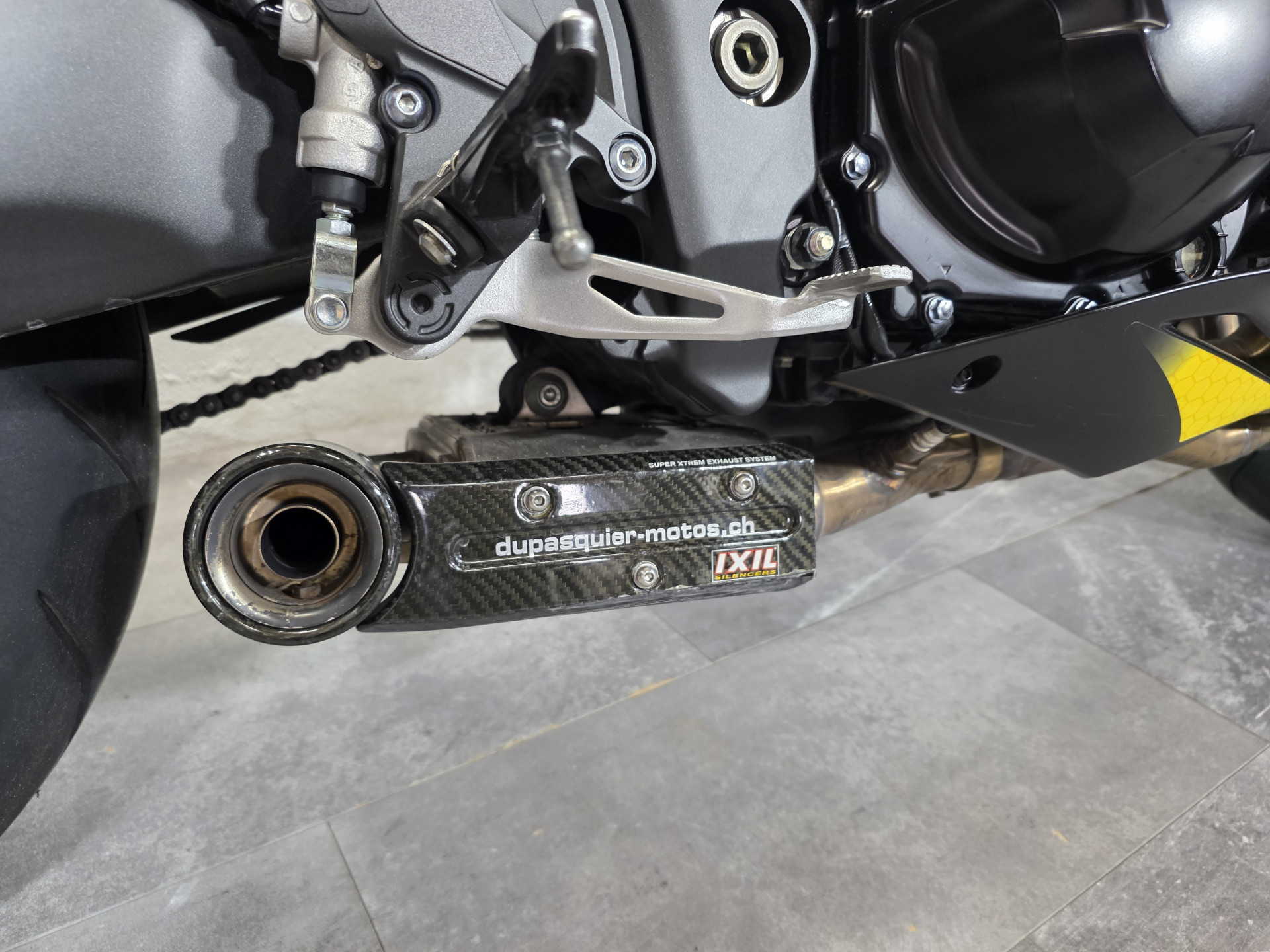 KAWASAKI Z 1000-image-5