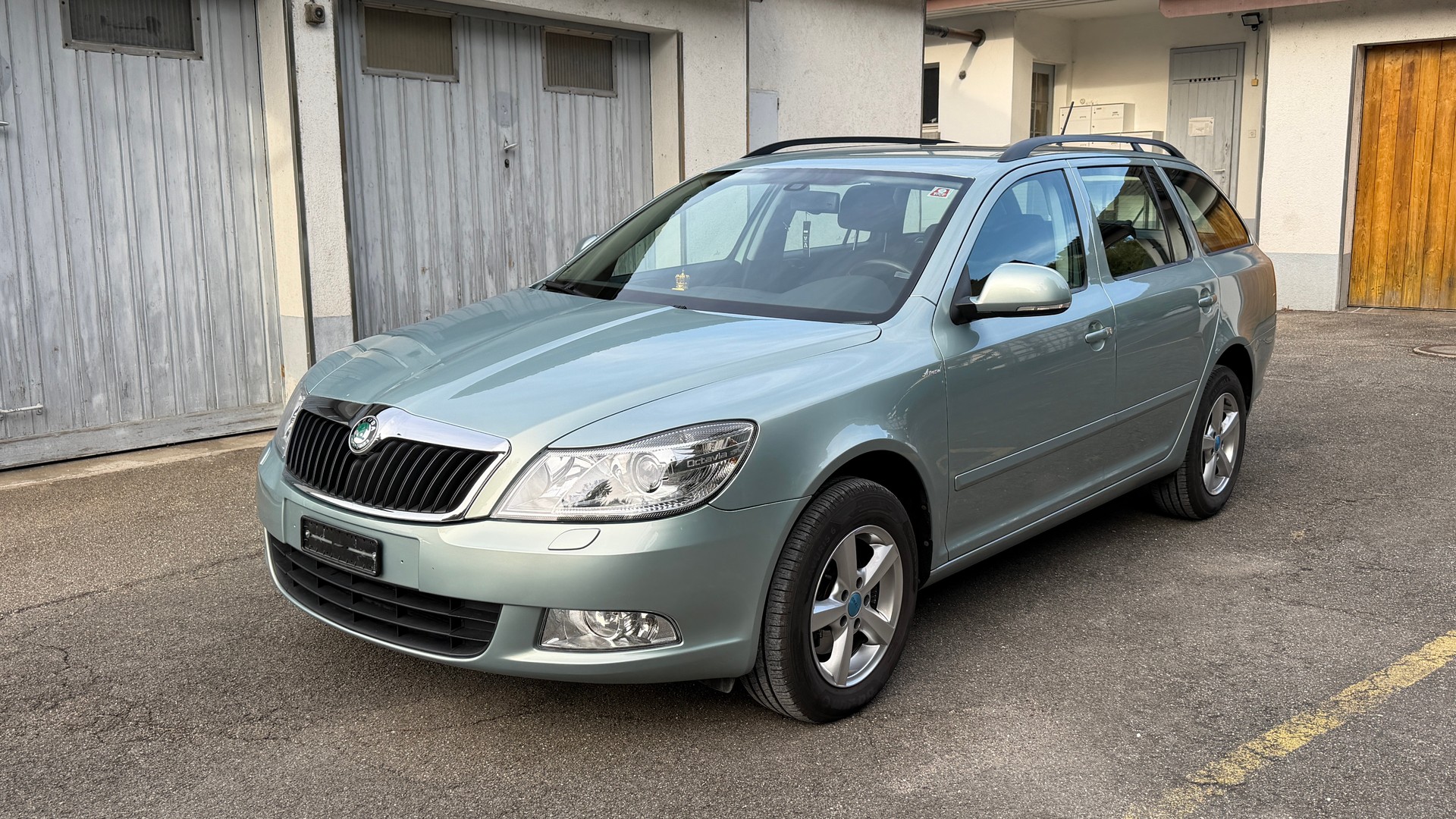 SKODA Octavia Combi 2.0 TDI AllDrive 4x4 DSG **Frisch ab MFK**