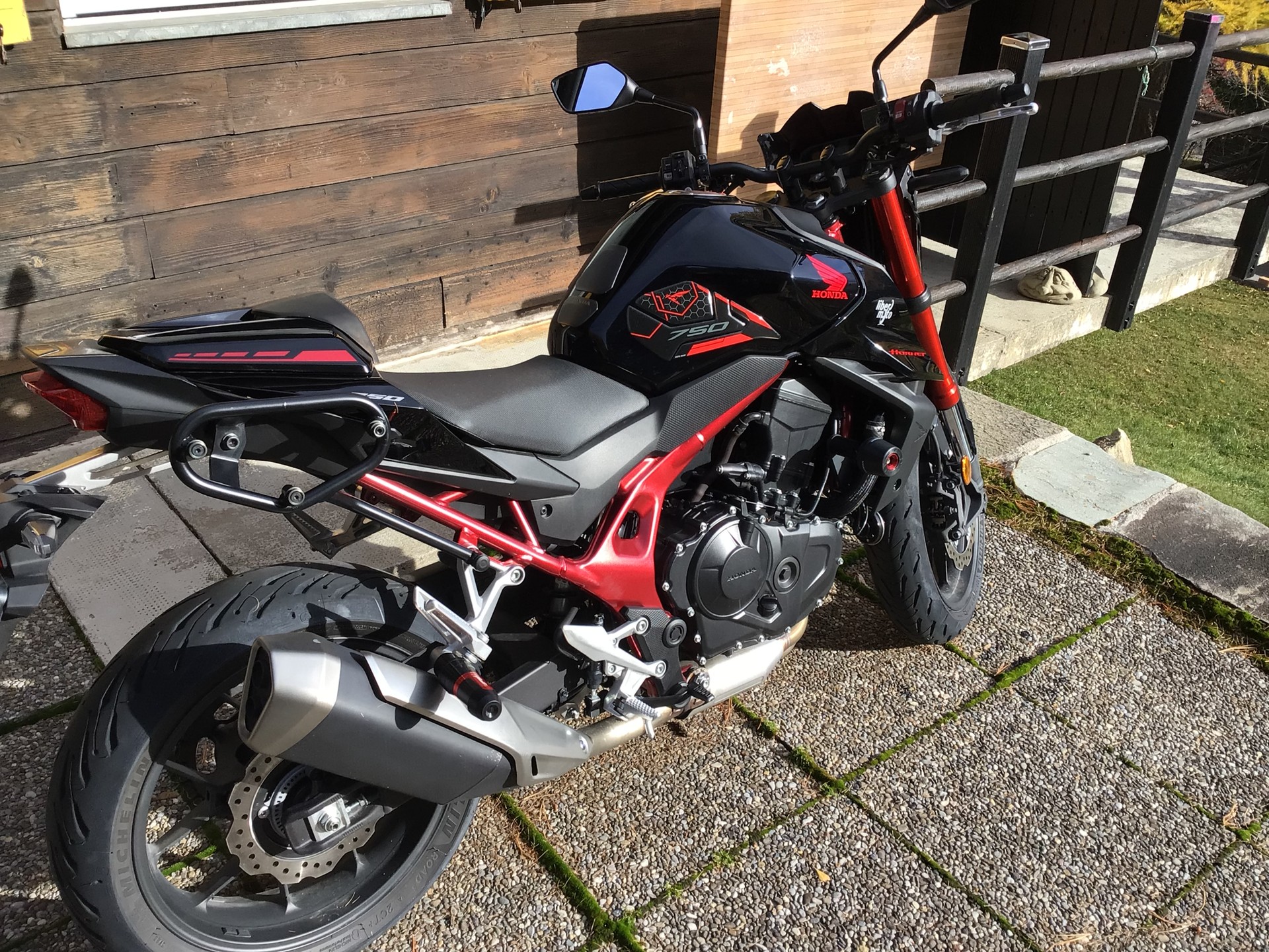 HONDA CB 750 Hornet (35kW)-image-2