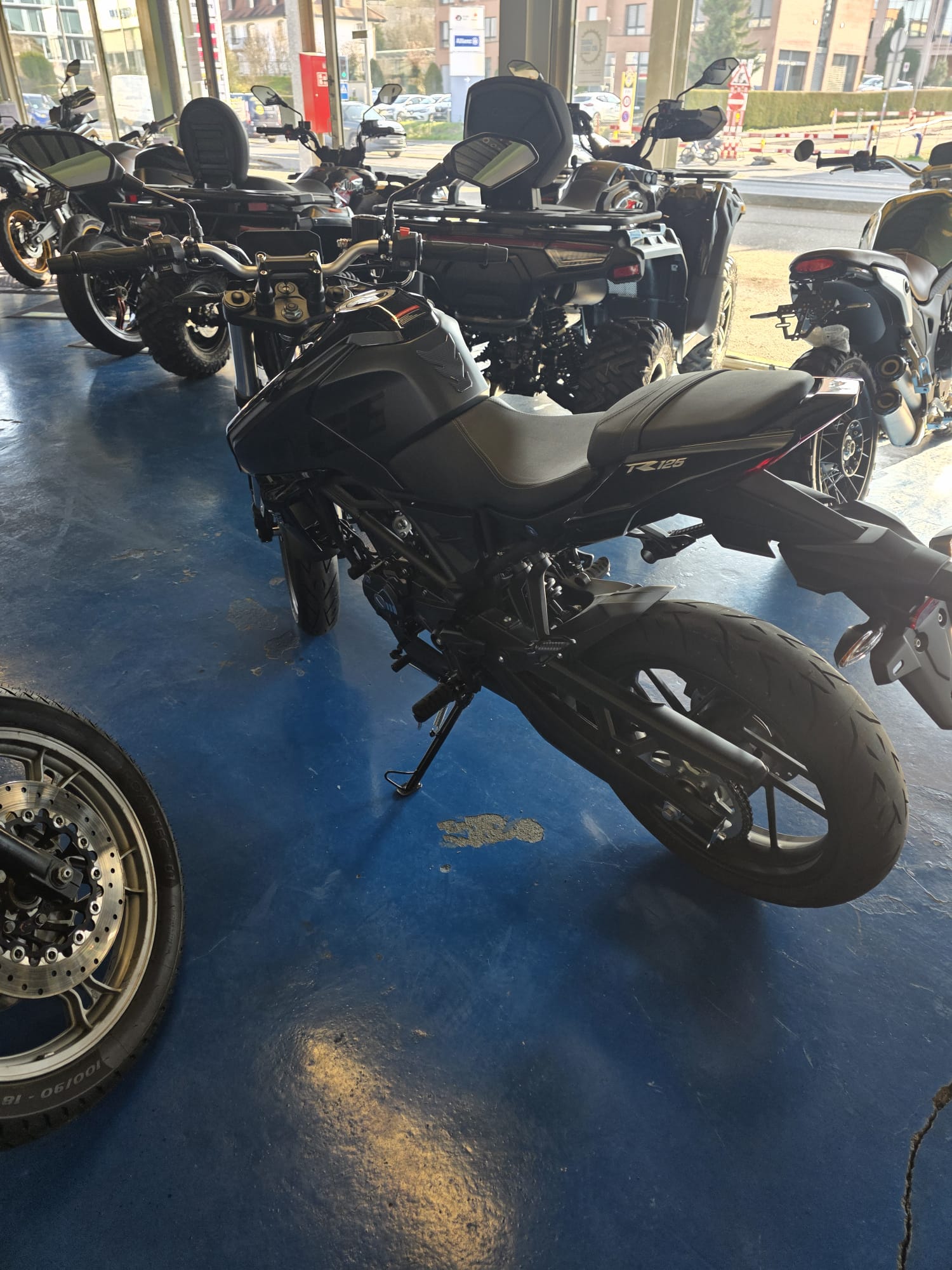 VOGE 125R-image-4