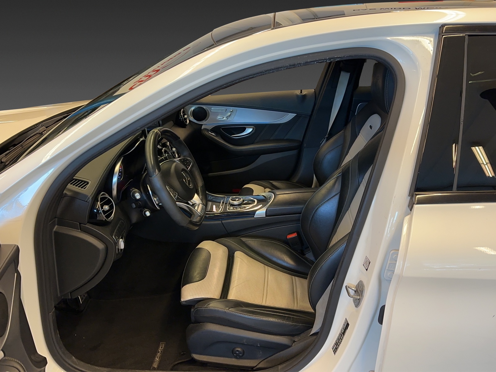 MERCEDES-BENZ C 63 S AMG Night Paket Speedshift-image-9