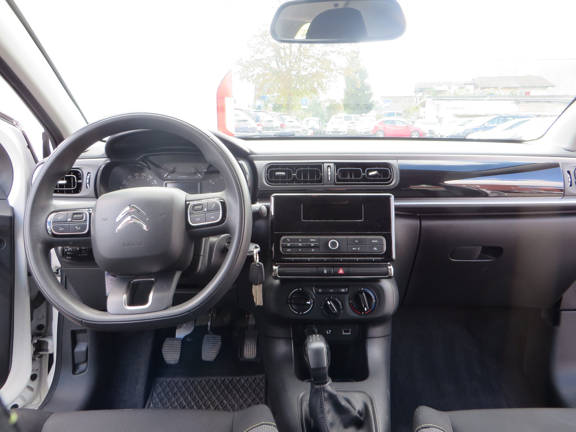 CITROEN C3 1.2i PureTech Feel-image-6