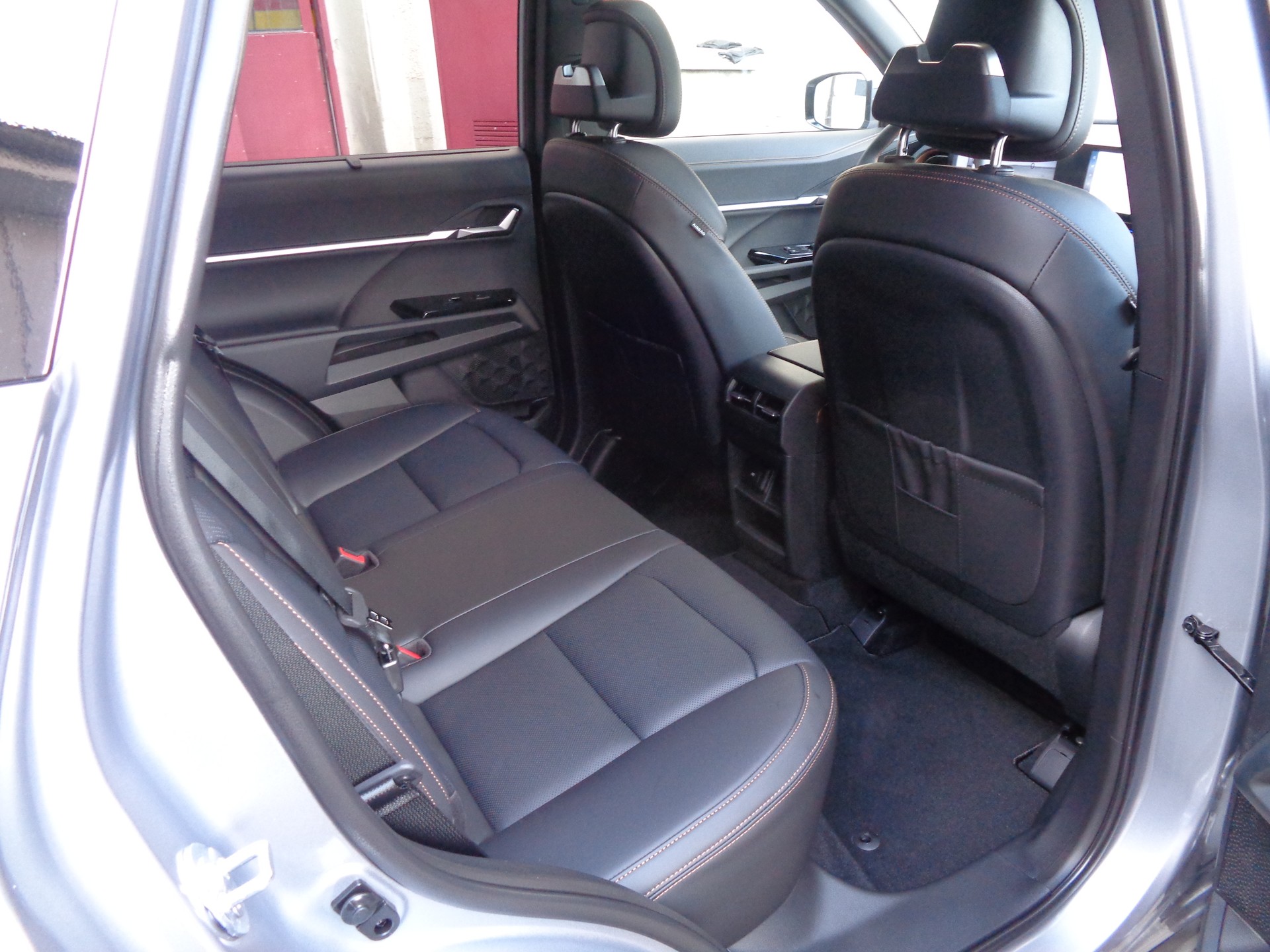 KGM-SsangYong Titanium-image-9