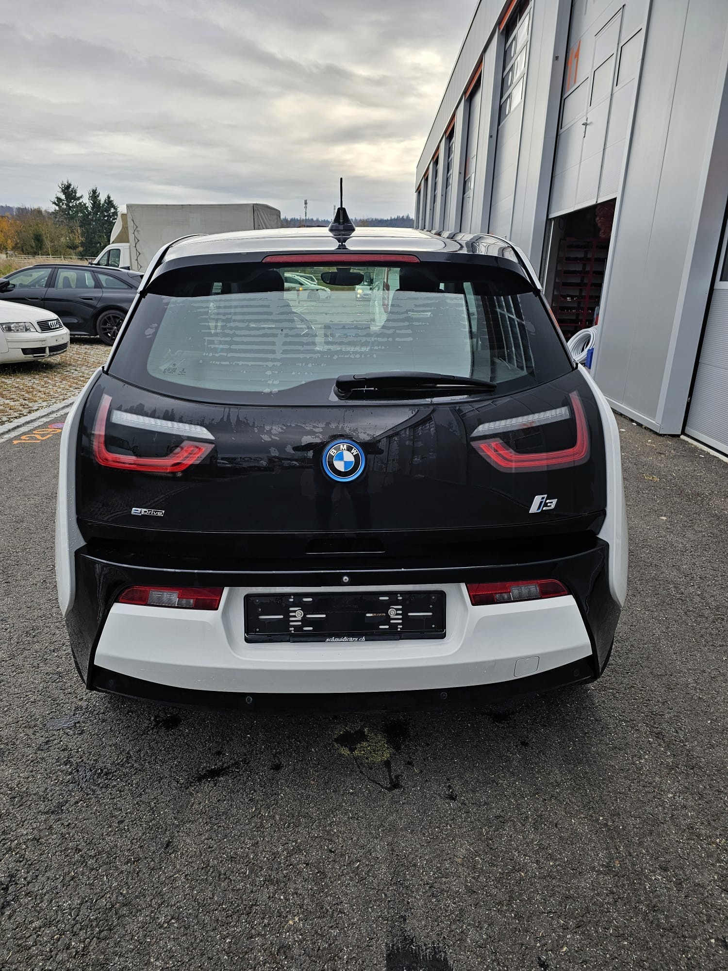 BMW i3 (60Ah)-image-2