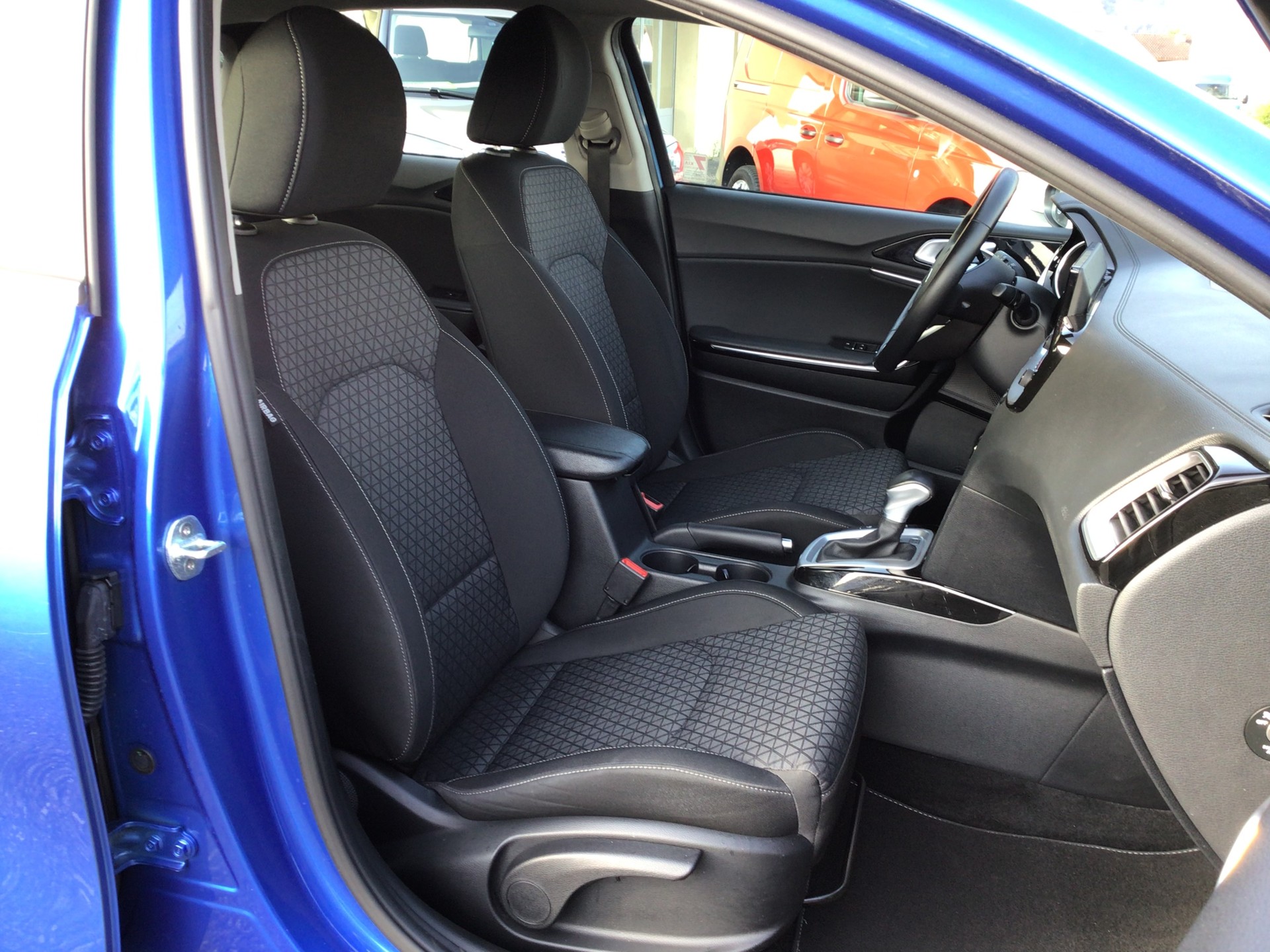 KIA Ceed 1.5 T-GDi Power DCT-image-9