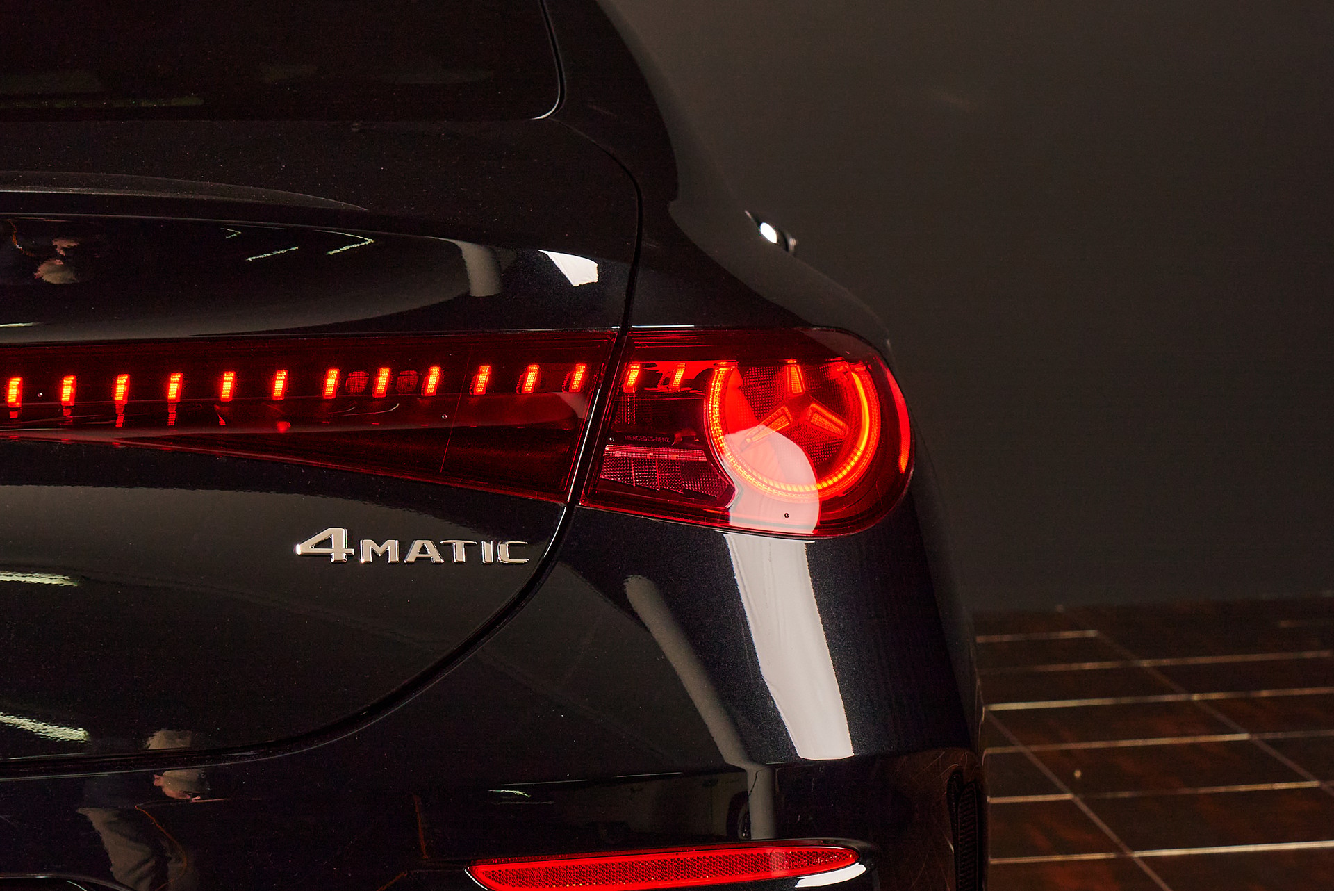 MERCEDES-BENZ CLA 350 EQ Technology 4Matic-image-7