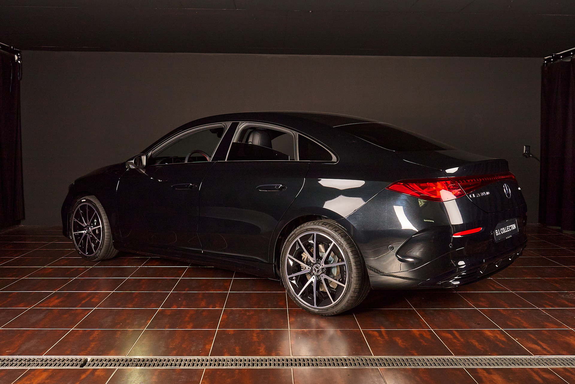 MERCEDES-BENZ CLA 350 EQ Technology 4Matic-image-8