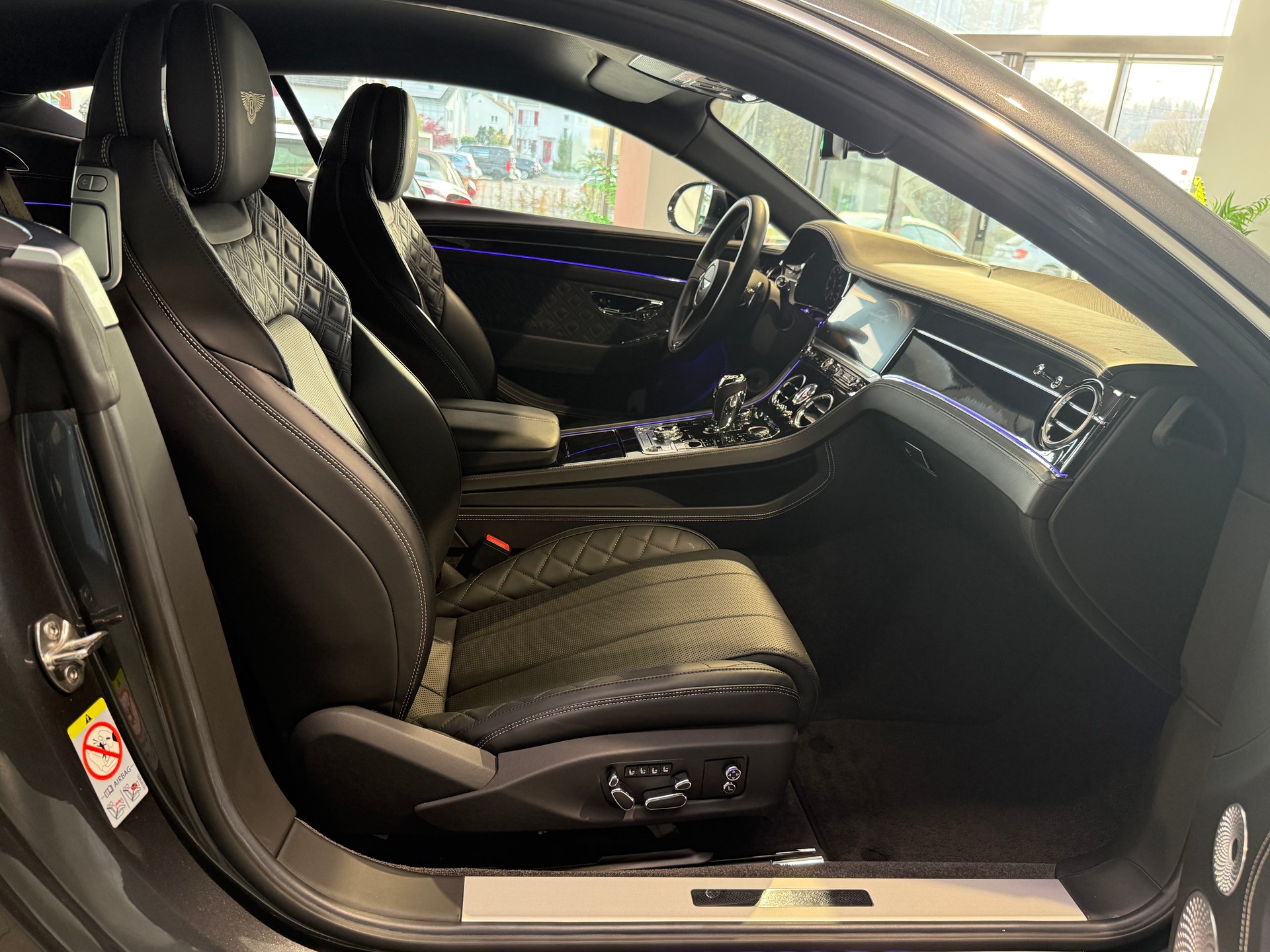 BENTLEY Continental GT 6.0 W12-image-10