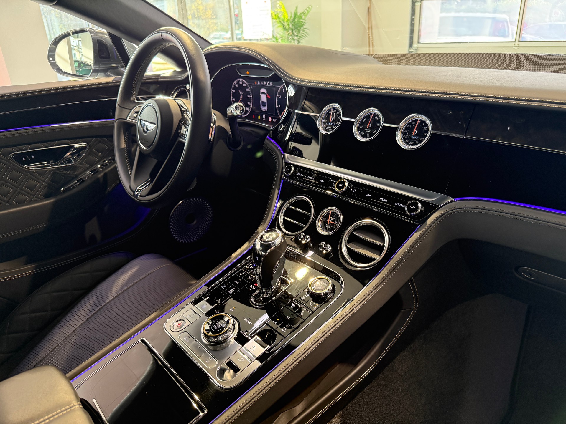 BENTLEY Continental GT 6.0 W12-image-14